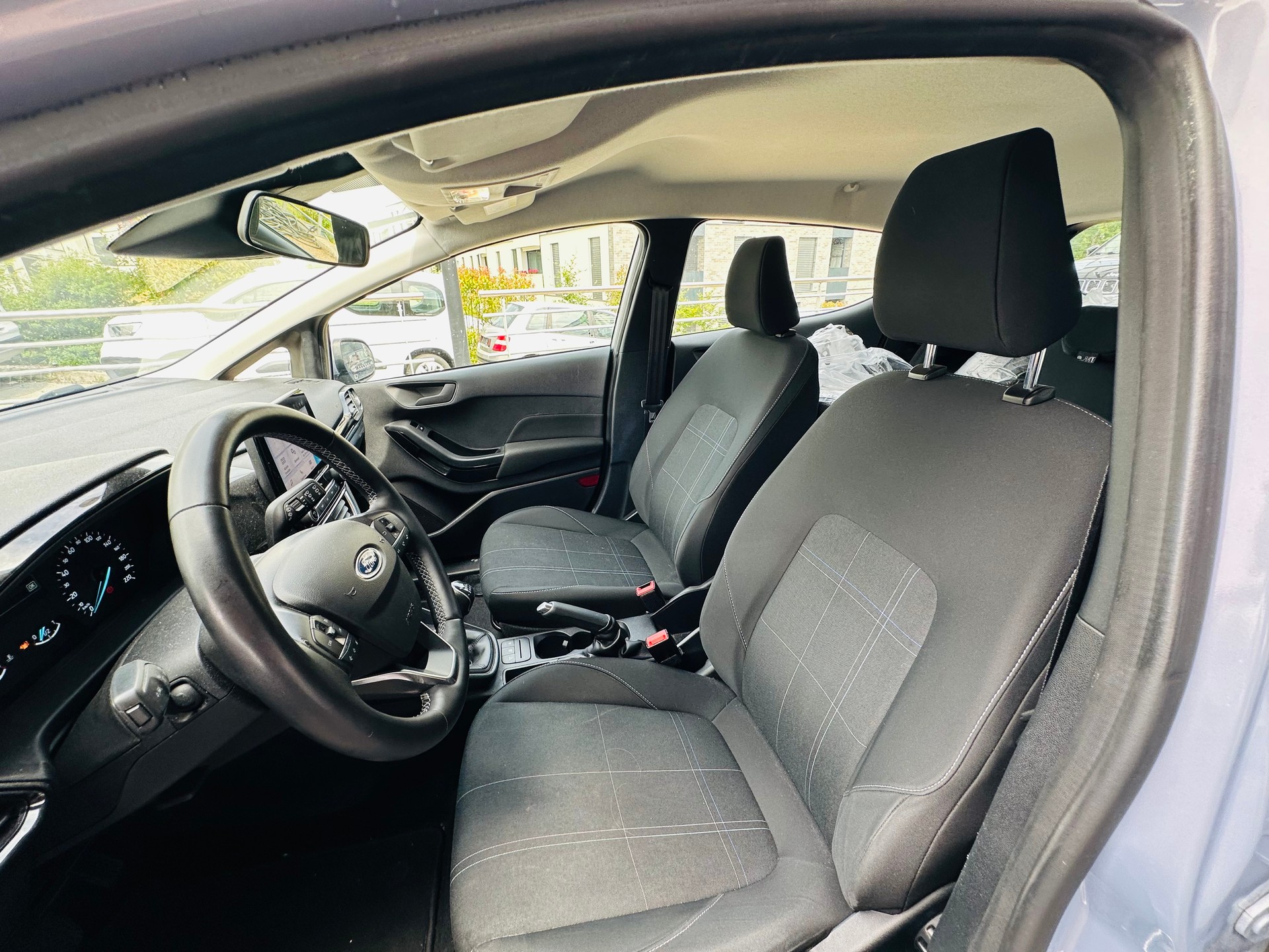 FORD Fiesta 1.0 SCTi Cool & Connect-image-9