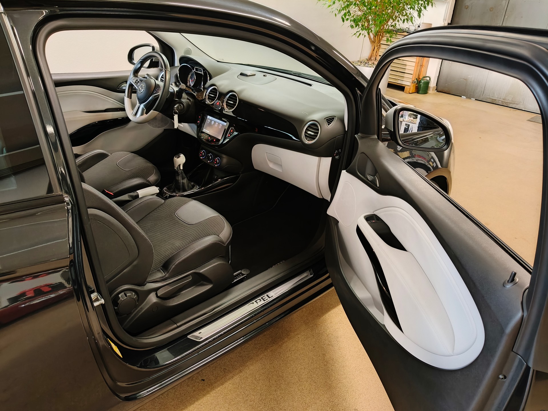 OPEL Adam 1.4 ecoFLEX Black Link-image-25