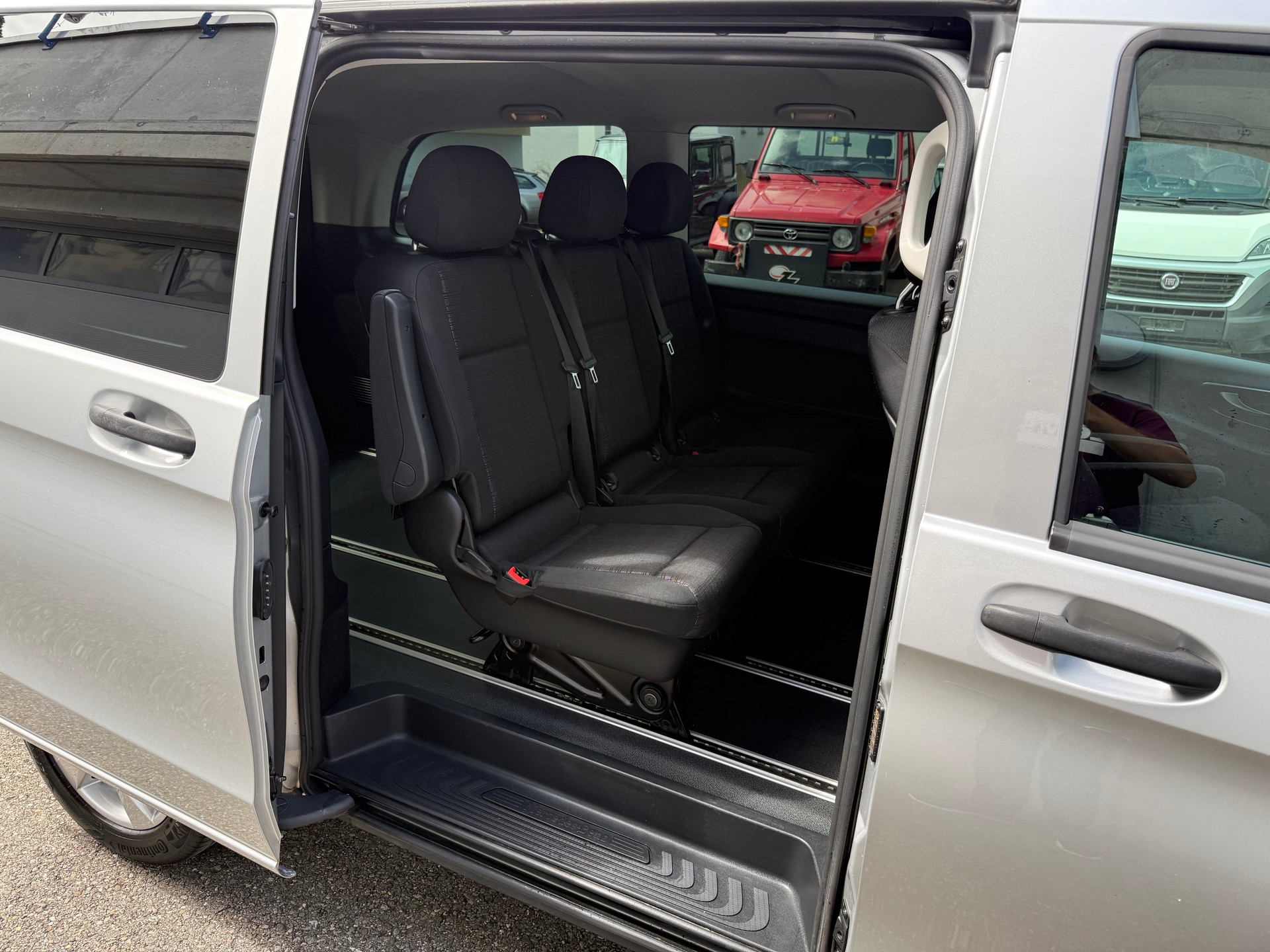 MERCEDES-BENZ Vito 116 CDI Lang Pro Tourer 4Matic 9G-Tronic 5-Plätzer-image-25