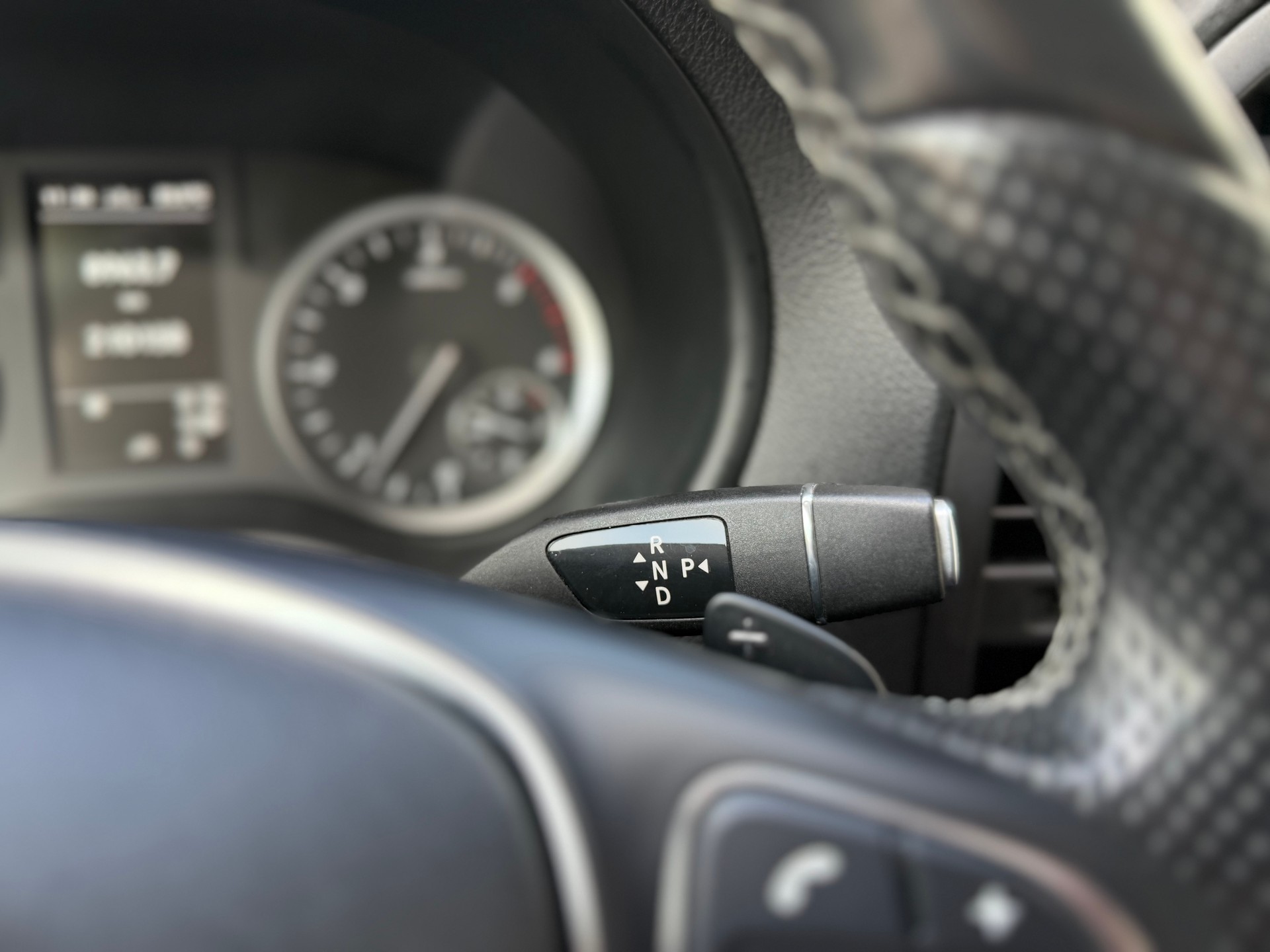 MERCEDES-BENZ Vito 116 CDI Lang Pro Tourer 4Matic 9G-Tronic 5-Plätzer-image-15