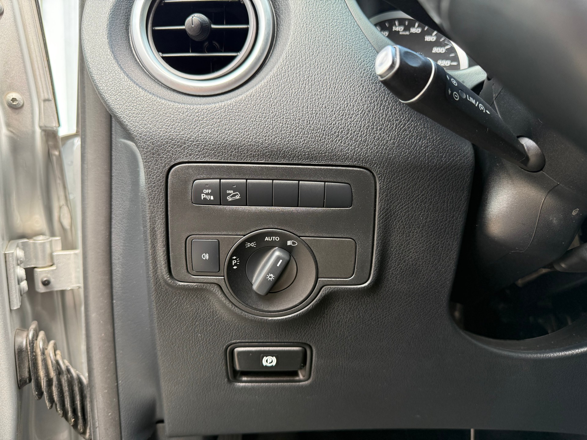 MERCEDES-BENZ Vito 116 CDI Lang Pro Tourer 4Matic 9G-Tronic 5-Plätzer-image-22