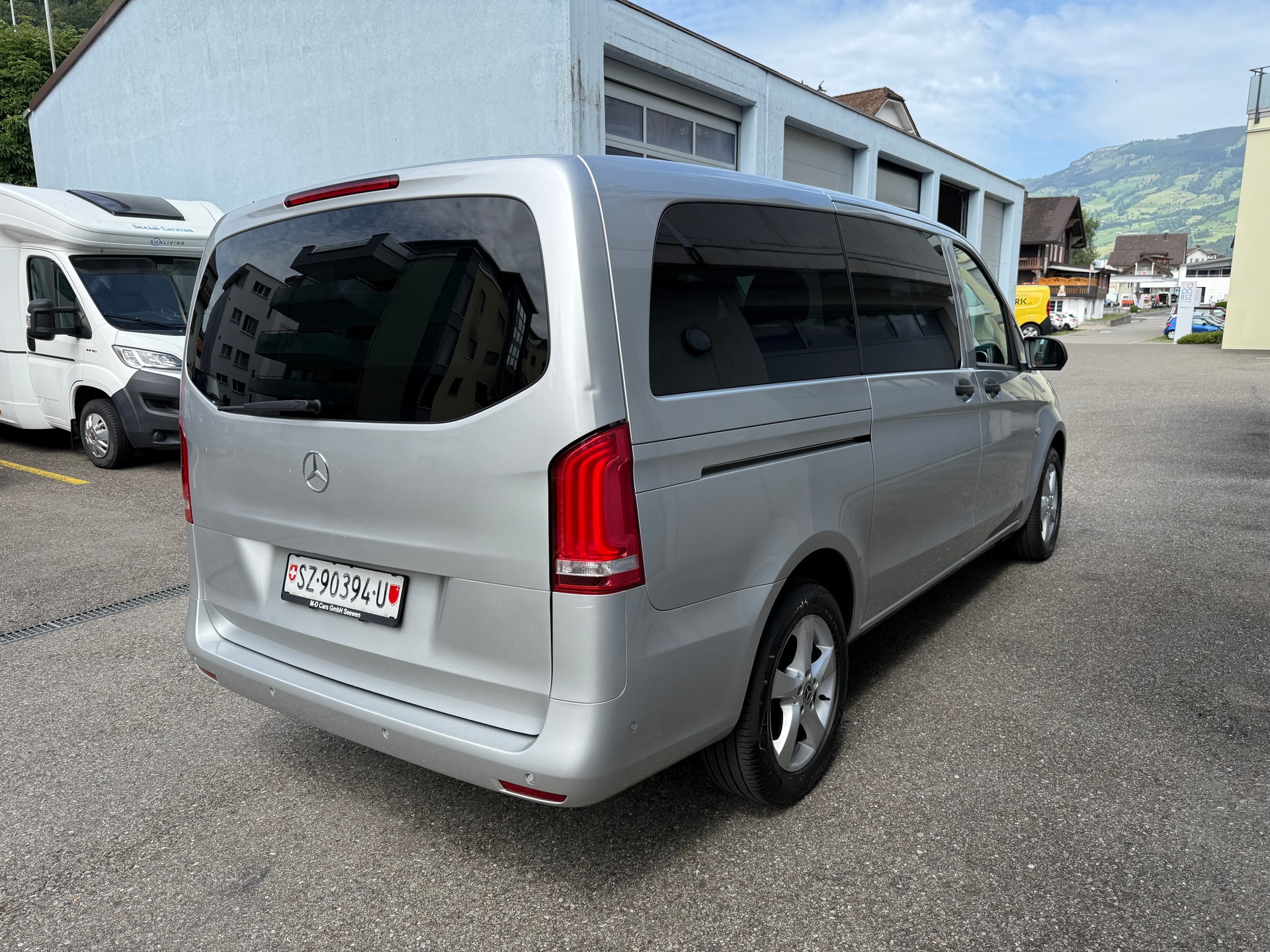 MERCEDES-BENZ Vito 116 CDI Lang Pro Tourer 4Matic 9G-Tronic 5-Plätzer-image-3