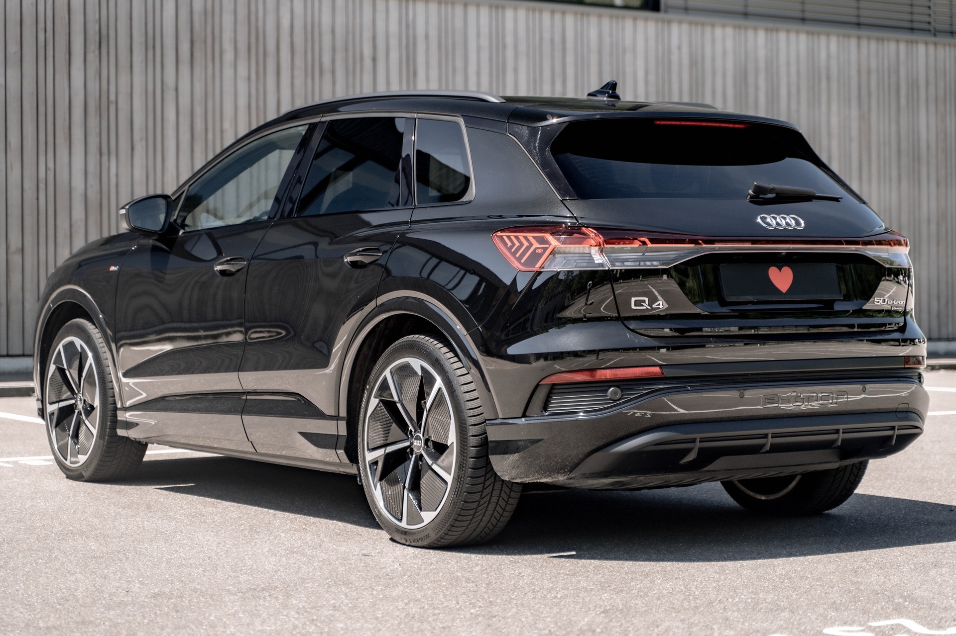 AUDI Q4 e-tron 50 quattro S-Line * FRISCH AB MFK * top gepflegtes Fahrzeug * SOH 92,1% *-image-6