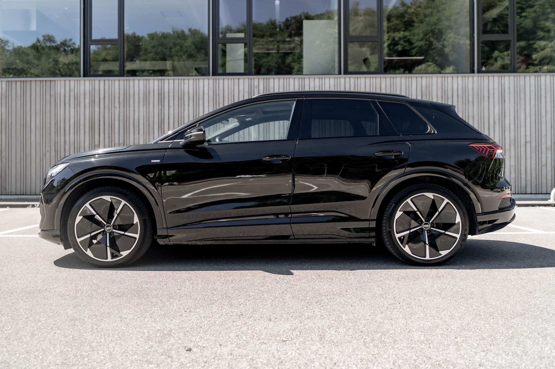 AUDI Q4 e-tron 50 quattro S-Line * FRISCH AB MFK * top gepflegtes Fahrzeug * SOH 92,1% *-image-5