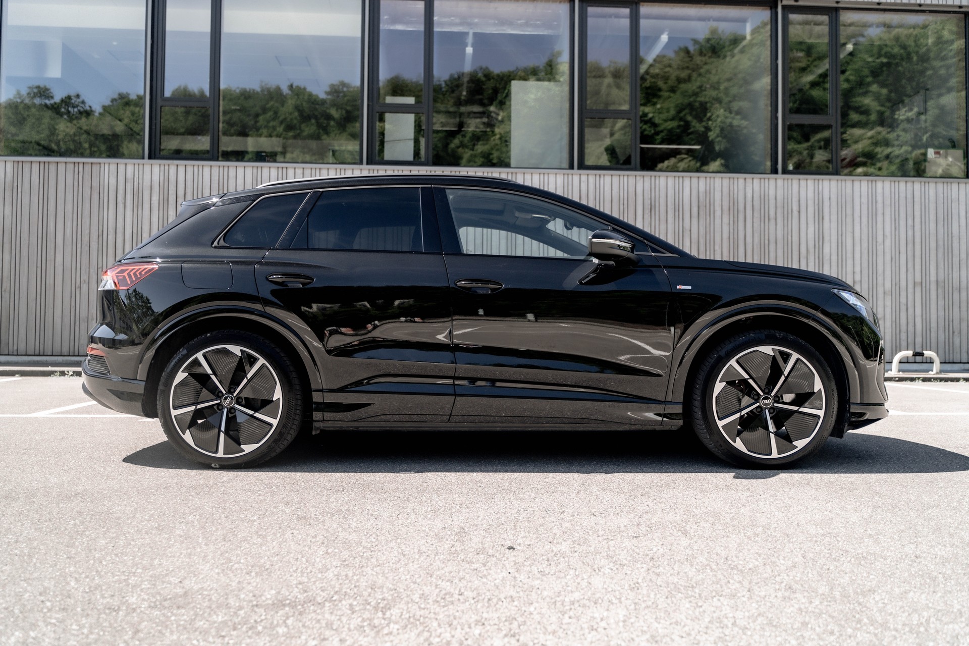 AUDI Q4 e-tron 50 quattro S-Line * FRISCH AB MFK * top gepflegtes Fahrzeug * SOH 92,1% *-image-4
