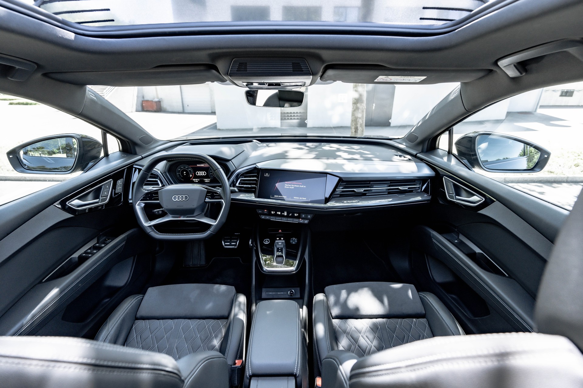 AUDI Q4 e-tron 50 quattro S-Line * FRISCH AB MFK * top gepflegtes Fahrzeug * SOH 92,1% *-image-9