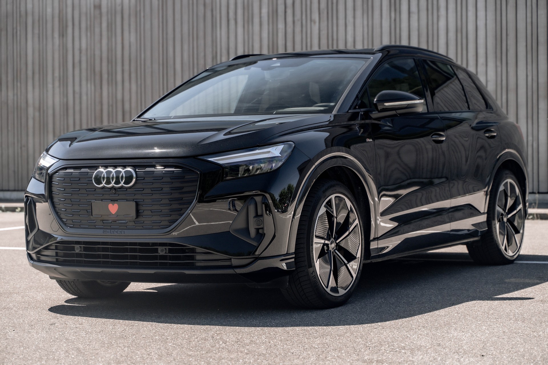 AUDI Q4 e-tron 50 quattro S-Line * FRISCH AB MFK * top gepflegtes Fahrzeug * SOH 92,1% *-image-0
