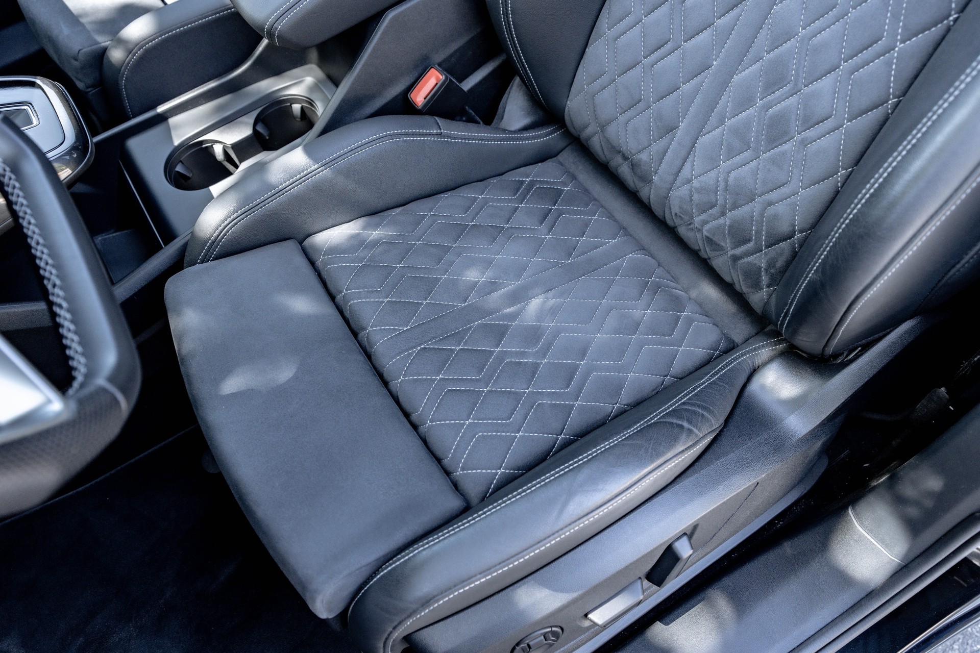 AUDI Q4 e-tron 50 quattro S-Line * FRISCH AB MFK * top gepflegtes Fahrzeug * SOH 92,1% *-image-17