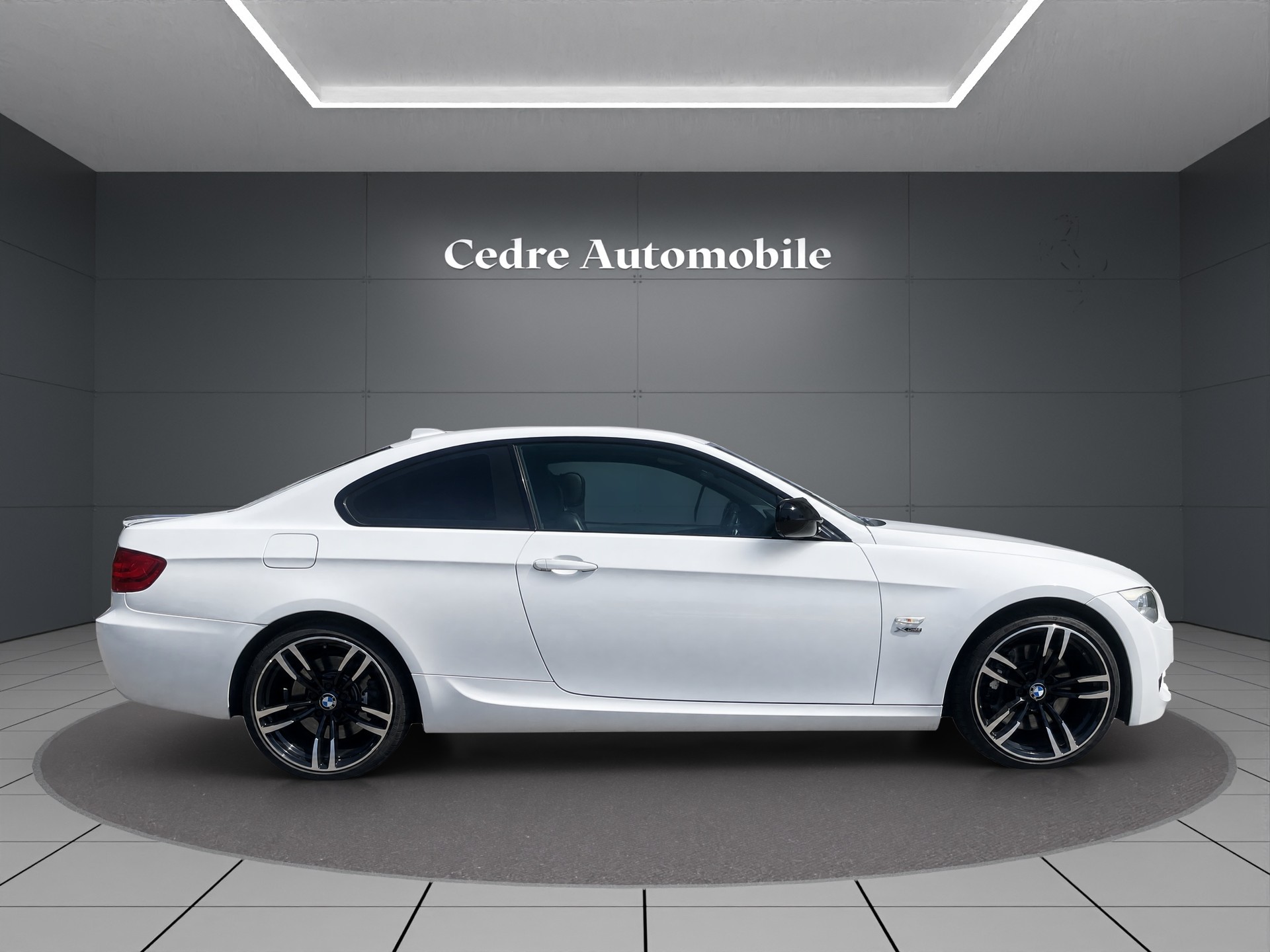 BMW 335i xDrive Coupé M Sport Steptronic-image-5