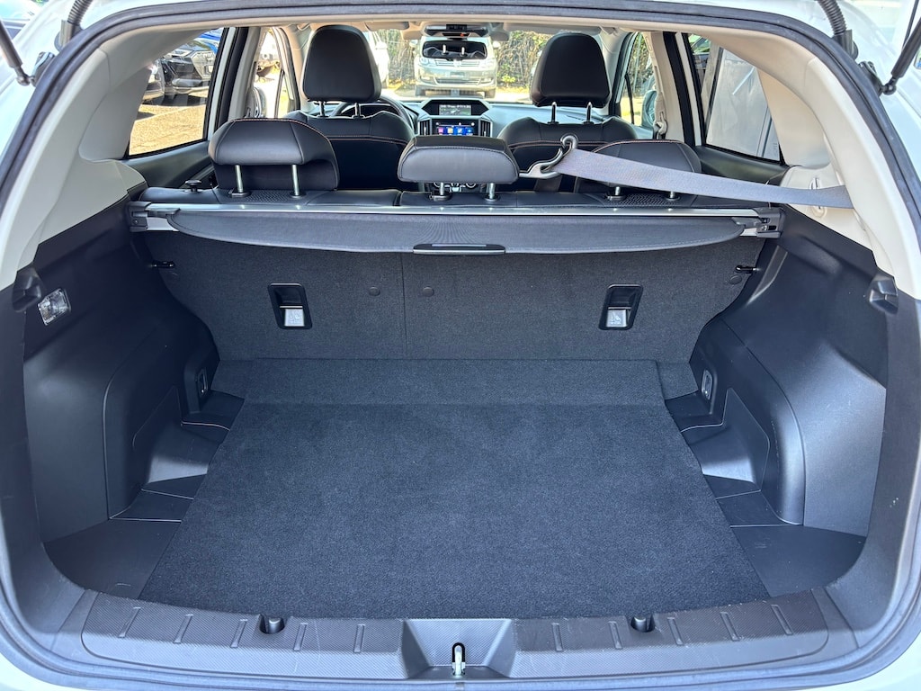 SUBARU XV 2.0 Luxury AWD Lineartronic-image-19