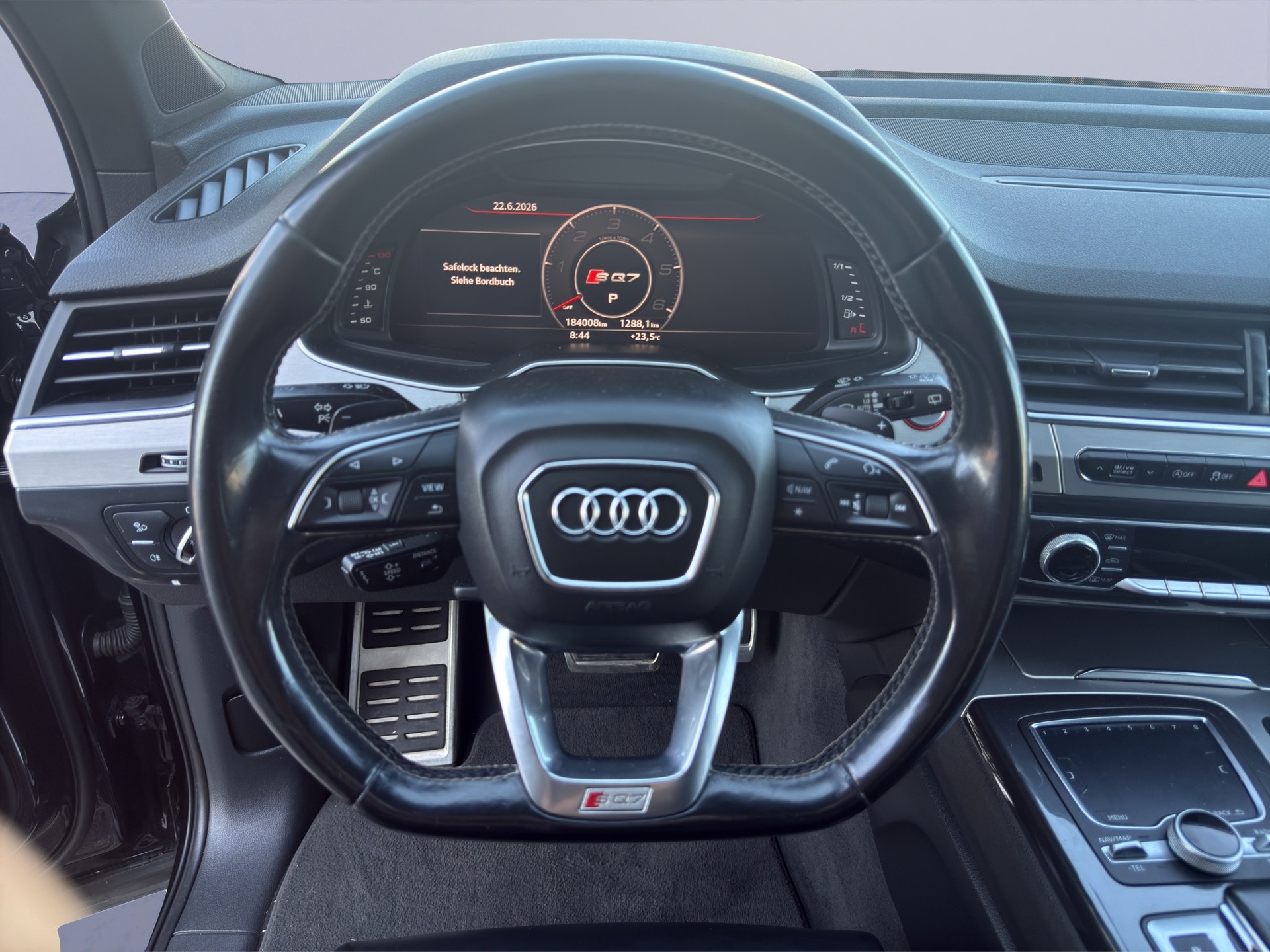AUDI SQ7 4.0 TDI quattro tiptronic-image-8