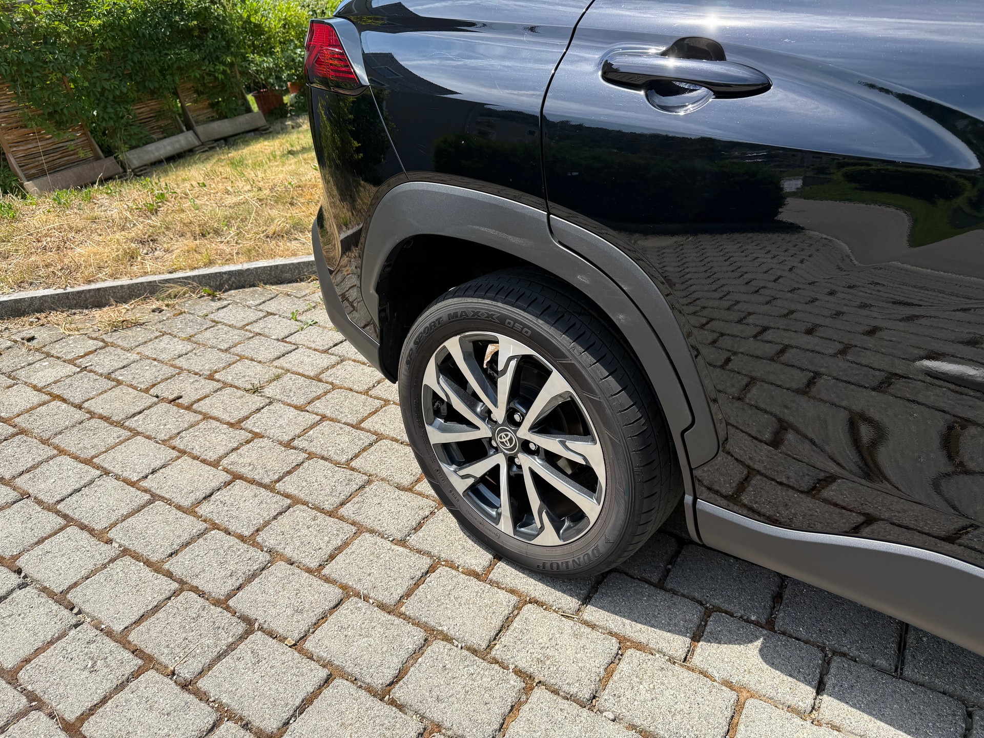 TOYOTA 2.0 HSD Trend-image-4