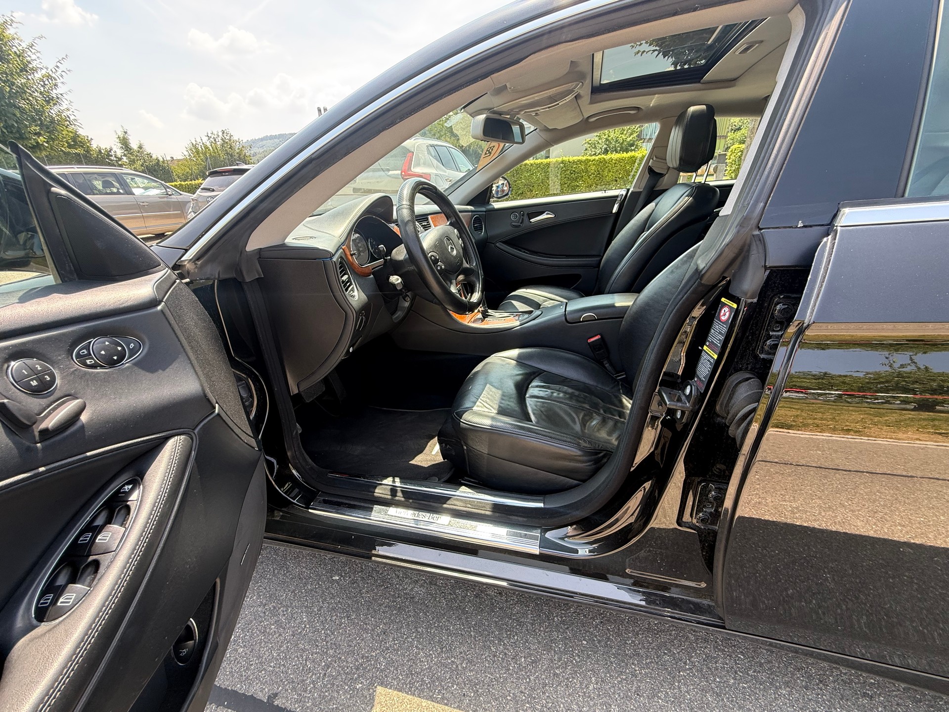 MERCEDES-BENZ CLS 350 CGI 7G-Tronic-image-10