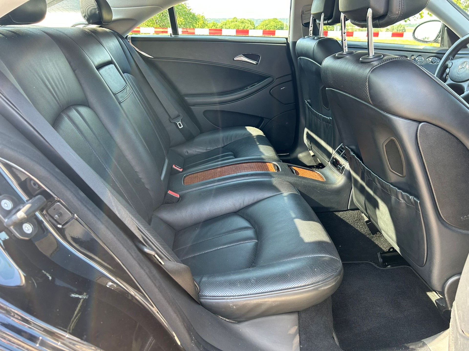 MERCEDES-BENZ CLS 350 CGI 7G-Tronic-image-6