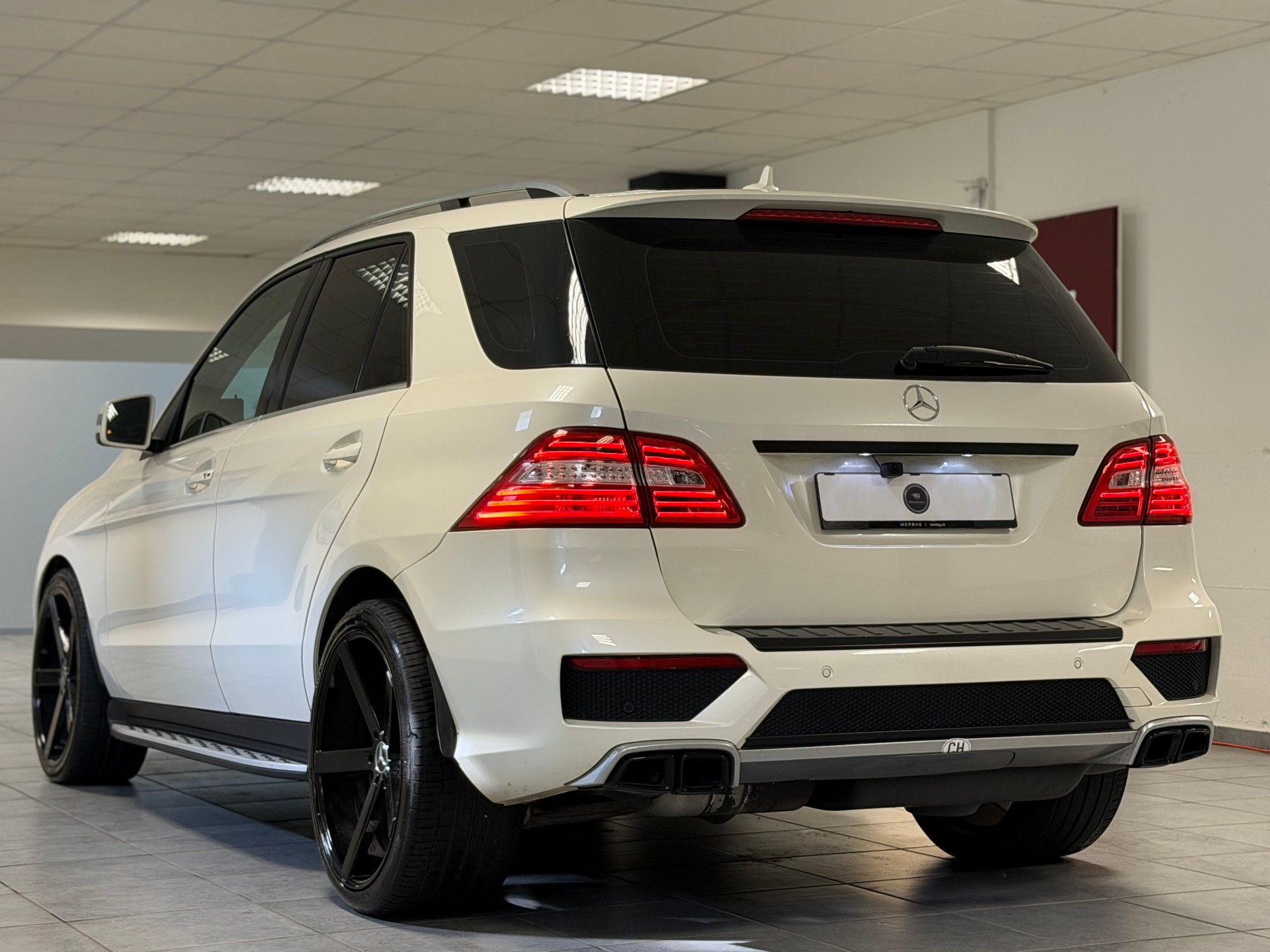 MERCEDES-BENZ ML 350 BlueTEC Edition 4Matic 7G-Tronic-image-12