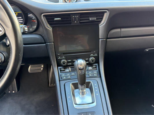 PORSCHE 911 Targa 4S-image-14