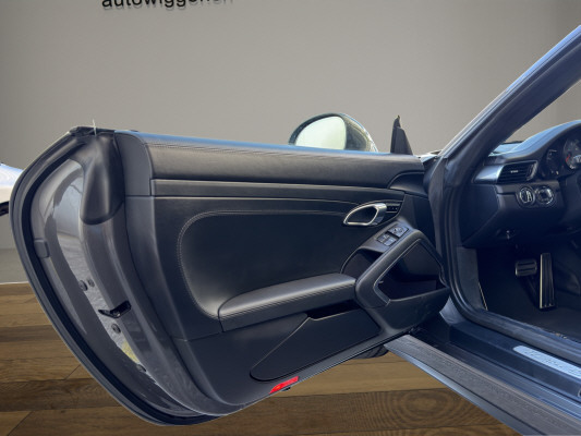 PORSCHE 911 Targa 4S-image-12