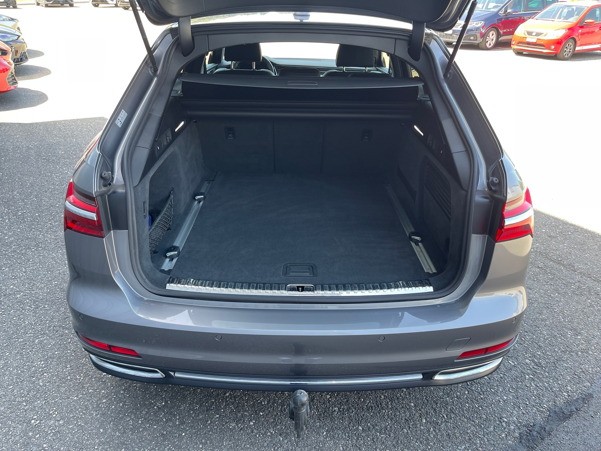 AUDI A6 Avant 40 TDI Sport Attraction quattro S-tronic-image-4