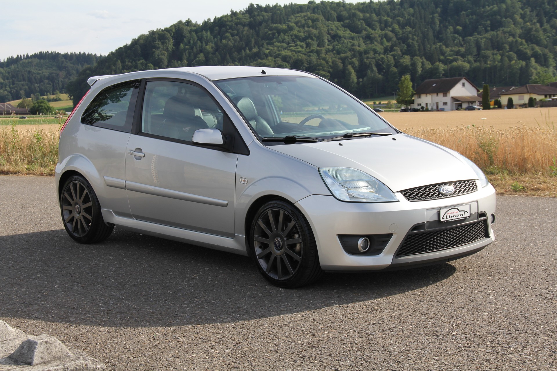 FORD Fiesta 2.0 16V ST-image-2