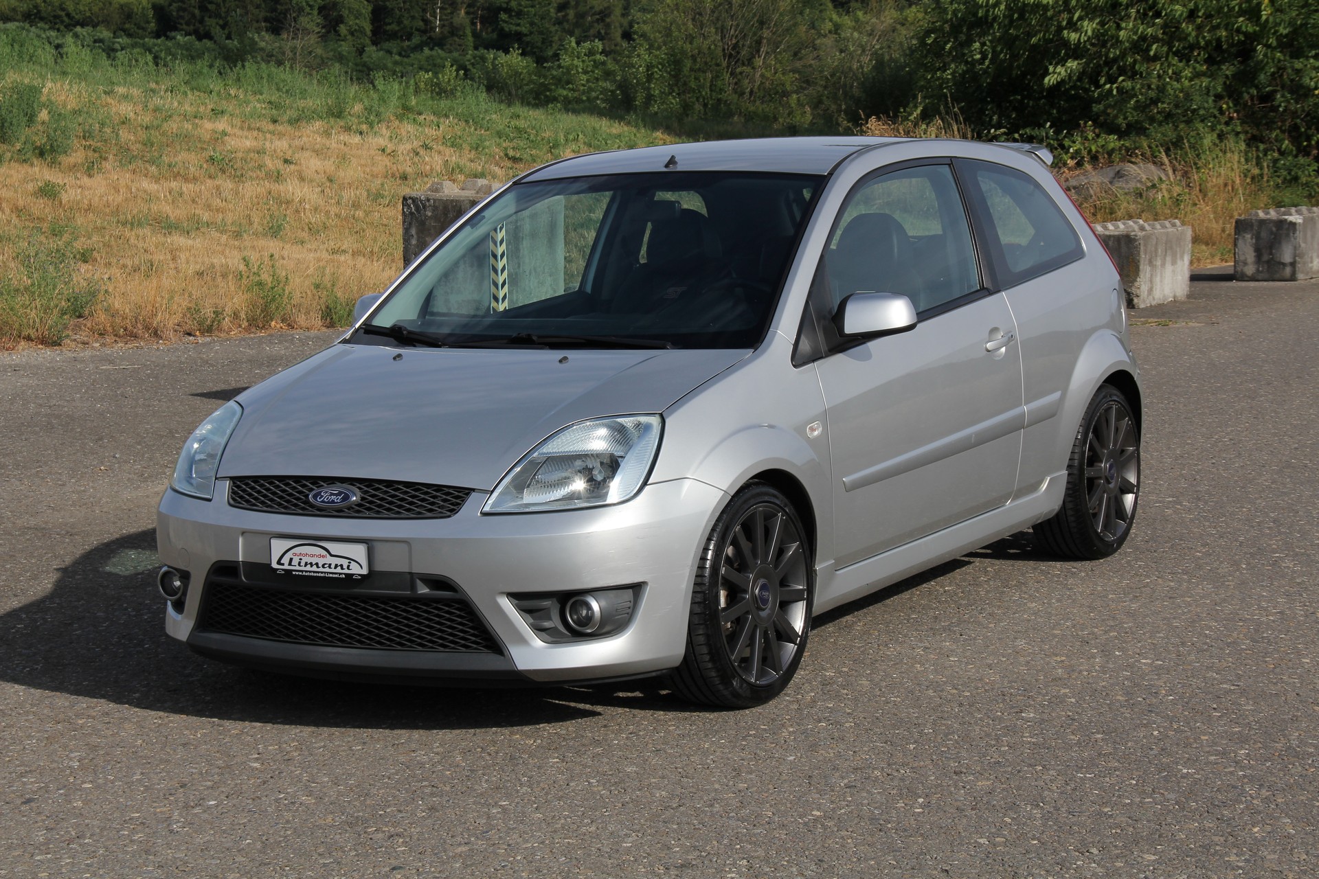 FORD Fiesta 2.0 16V ST-image-1