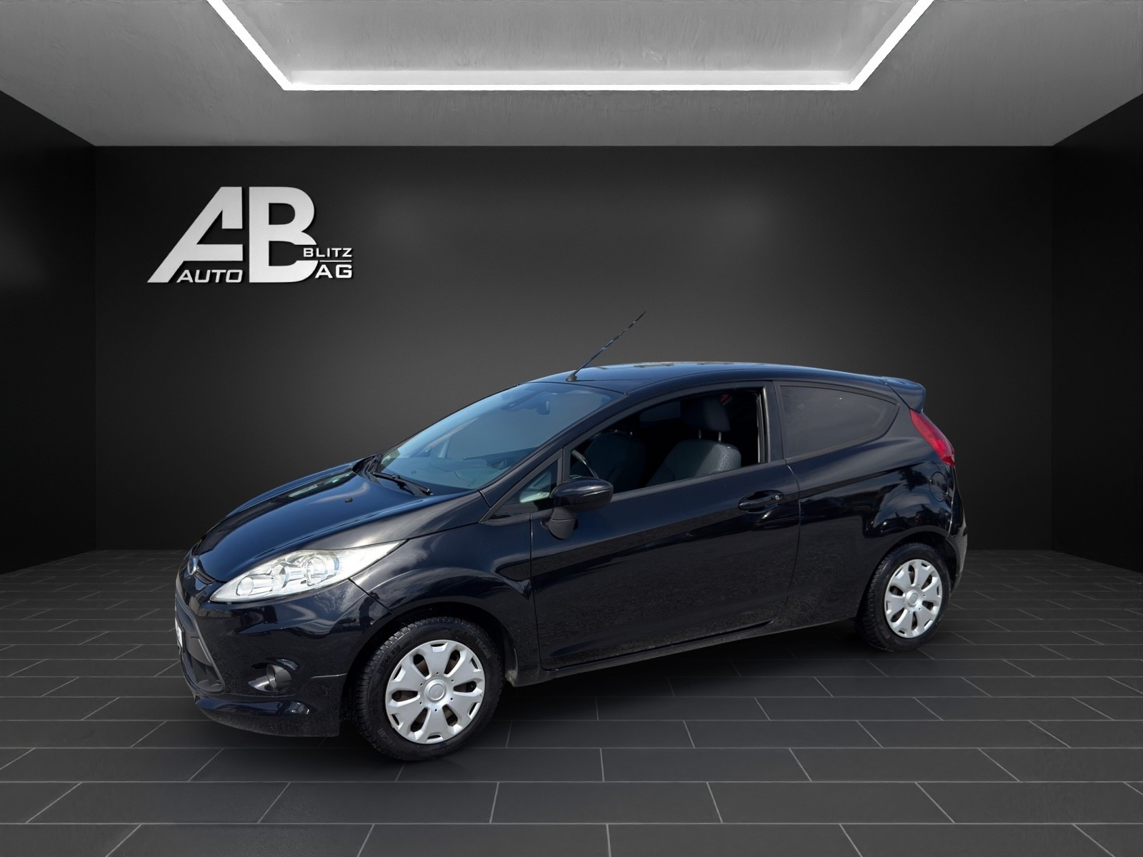 FORD Fiesta 1.6 16V Titanium-image-1
