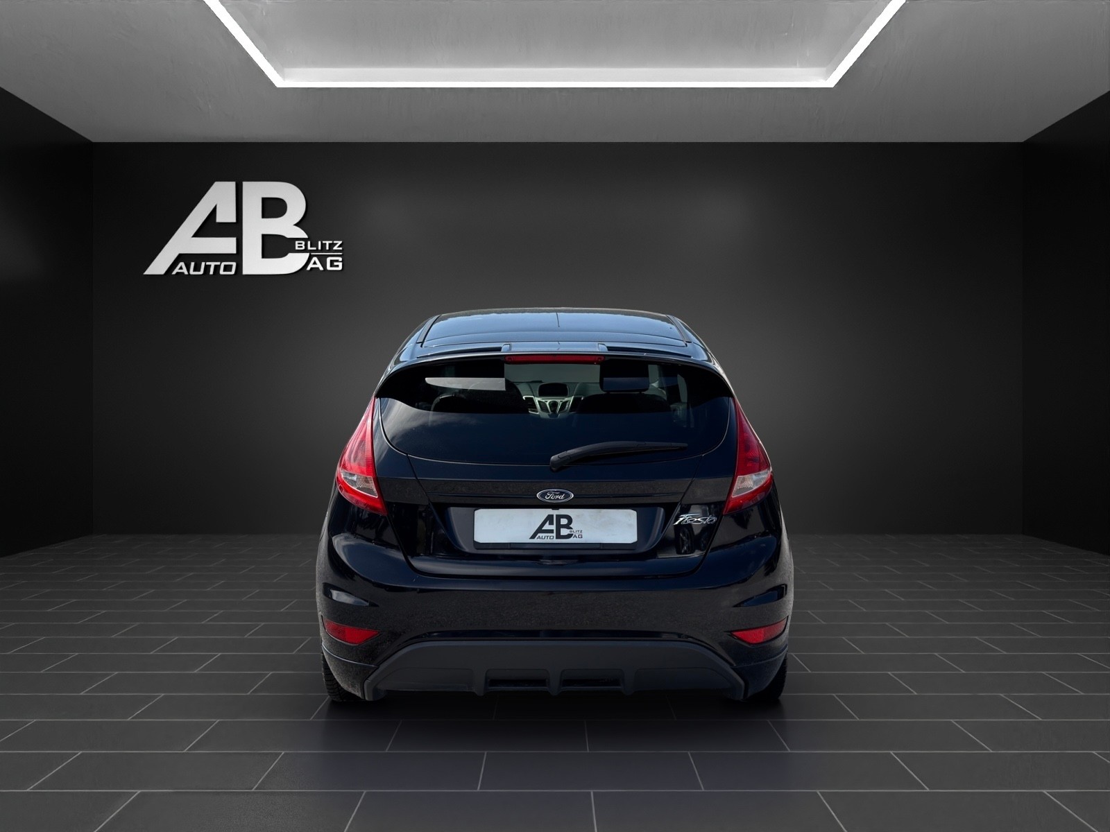FORD Fiesta 1.6 16V Titanium-image-3
