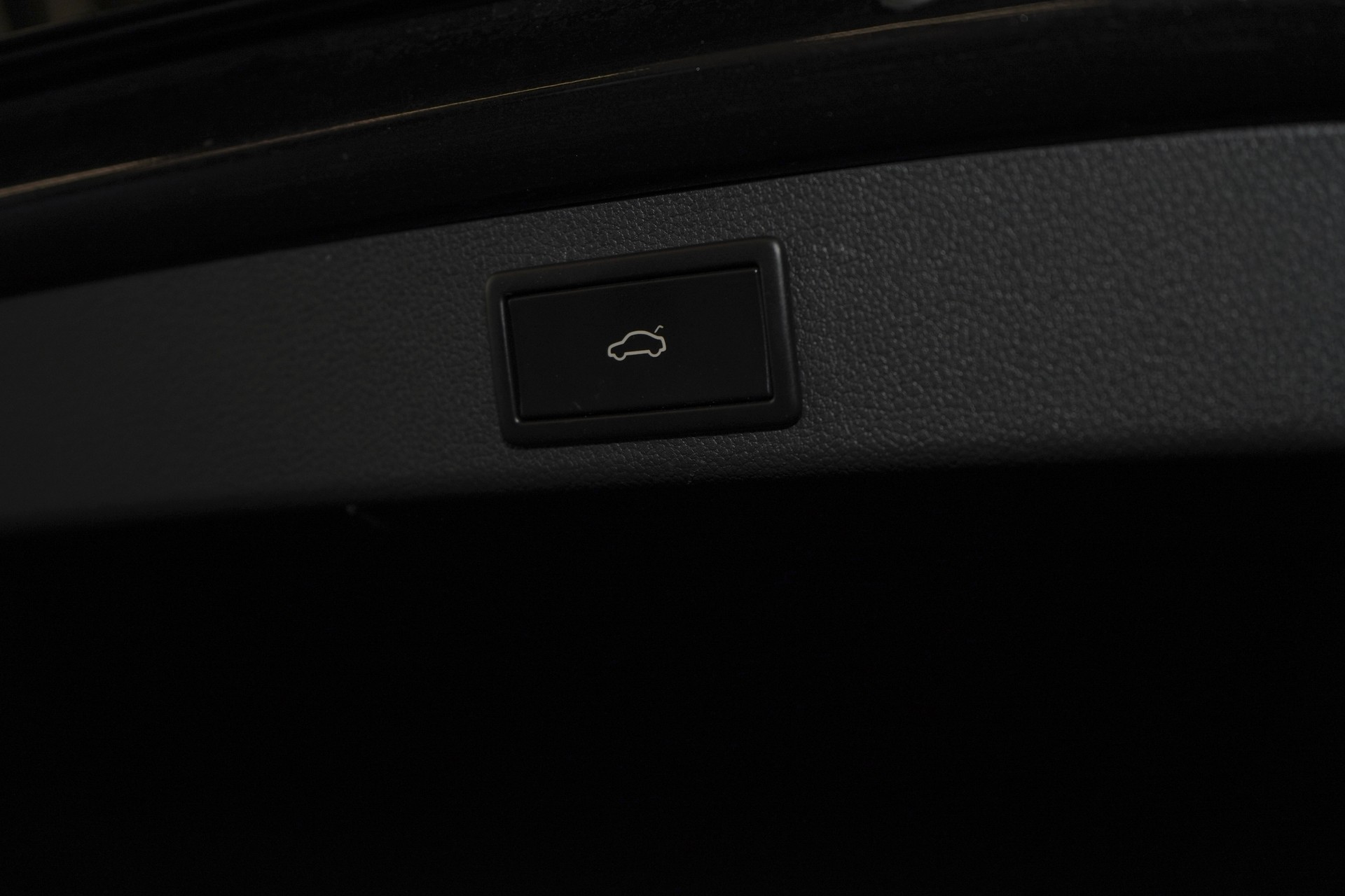 SKODA Superb Combi 2.0 TSI Ambition DSG 4x4-image-14
