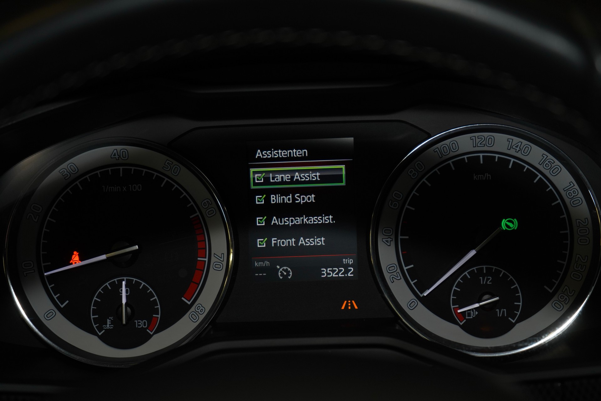 SKODA Superb Combi 2.0 TSI Ambition DSG 4x4-image-12