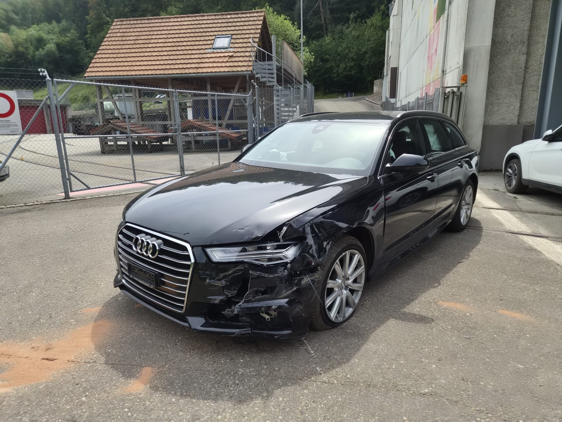 AUDI A6 Avant 3.0 TDI V6 quattro S-tronic-image-1