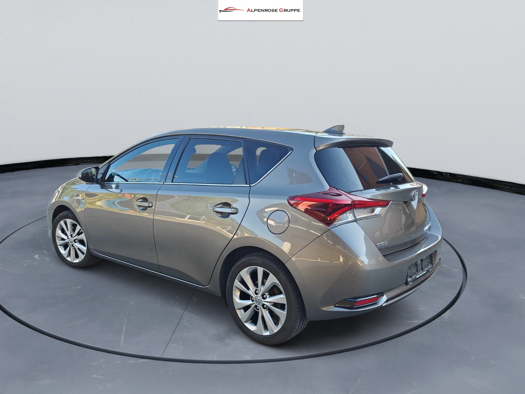 TOYOTA Auris 1.8 HSD Terra e-CVT-image-5