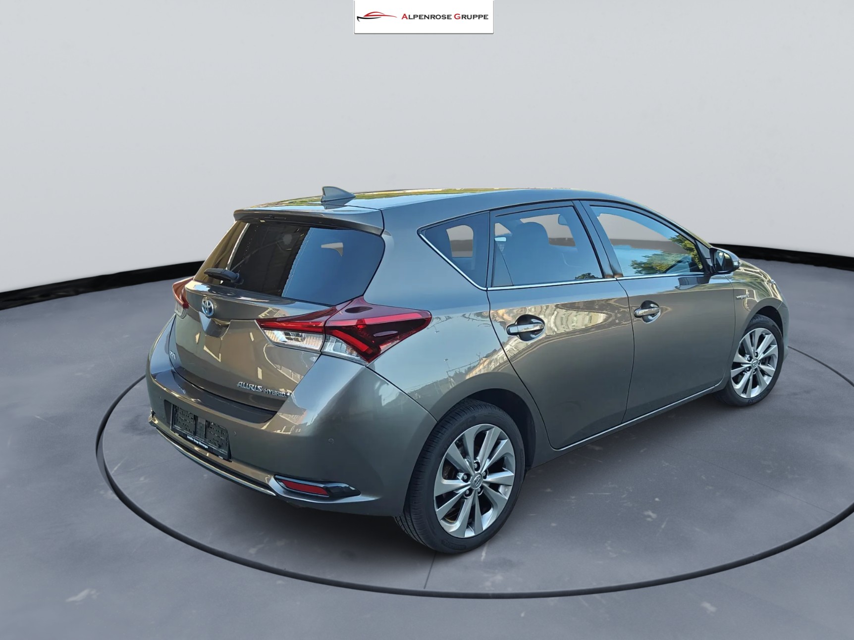TOYOTA Auris 1.8 HSD Terra e-CVT-image-4