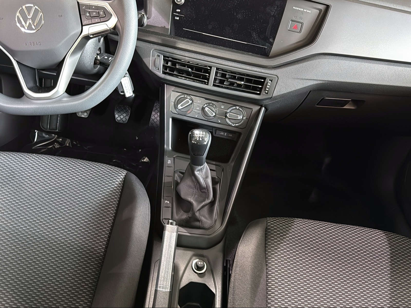 VW Polo 1.0 TSI Trend-image-11