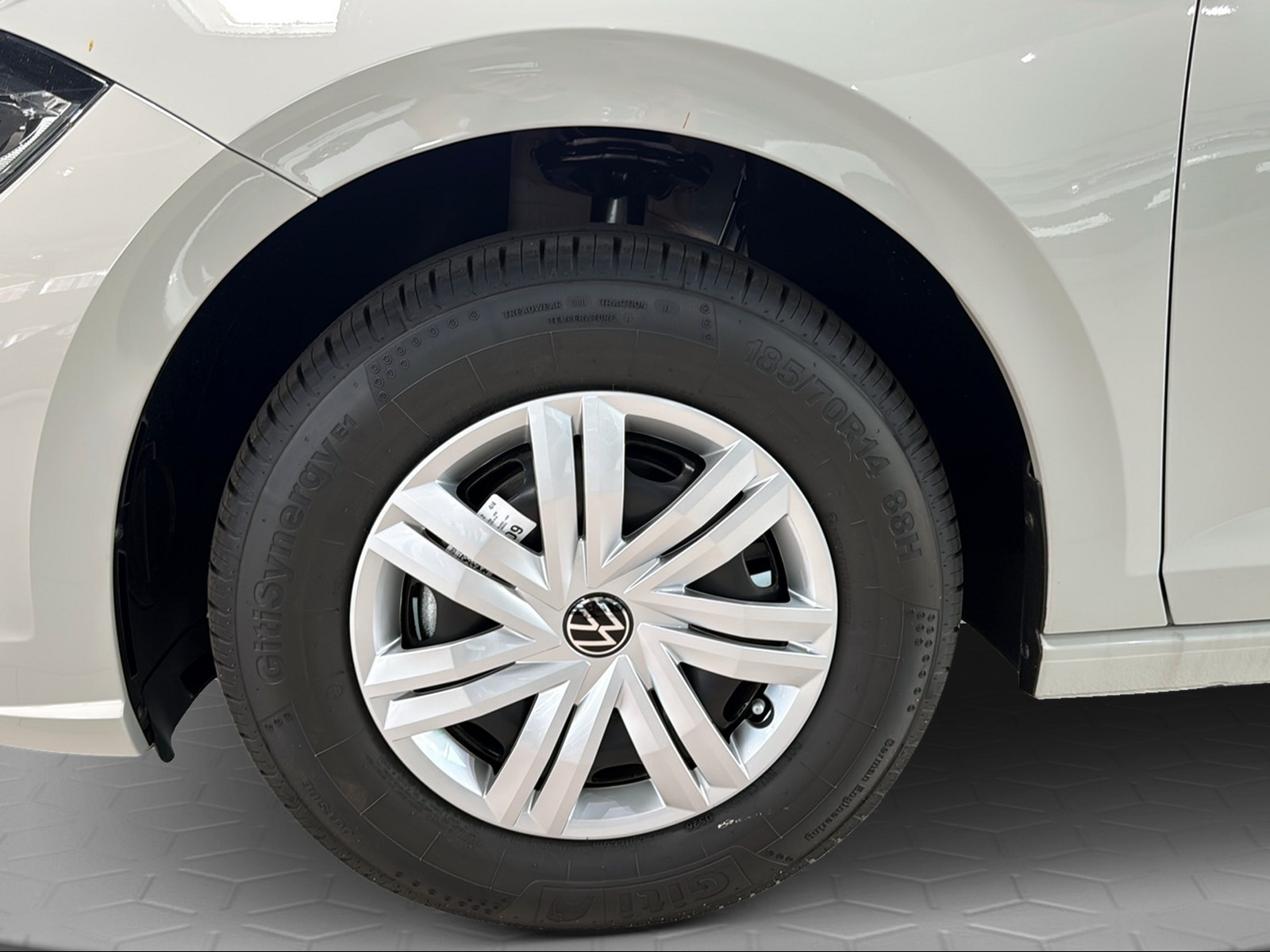 VW Polo 1.0 TSI Trend-image-5
