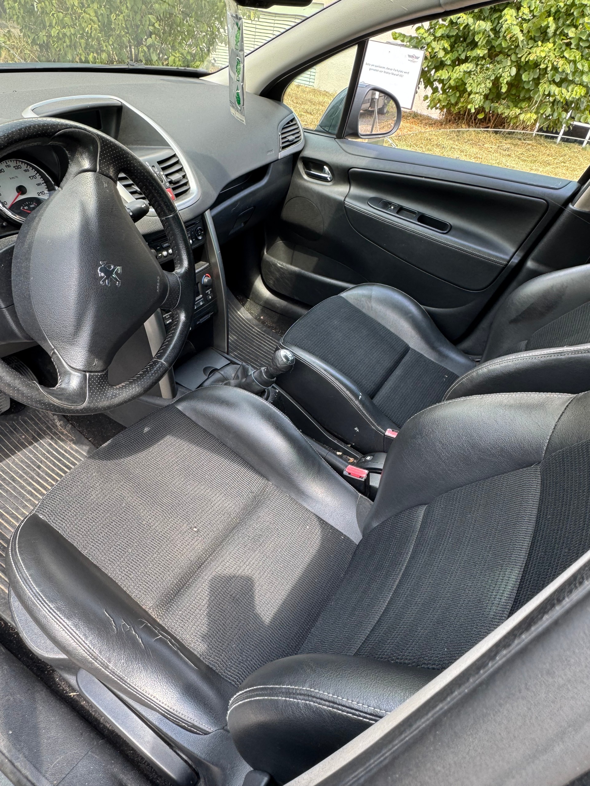 PEUGEOT 207 SW 1.6 16V Outdoor-image-6