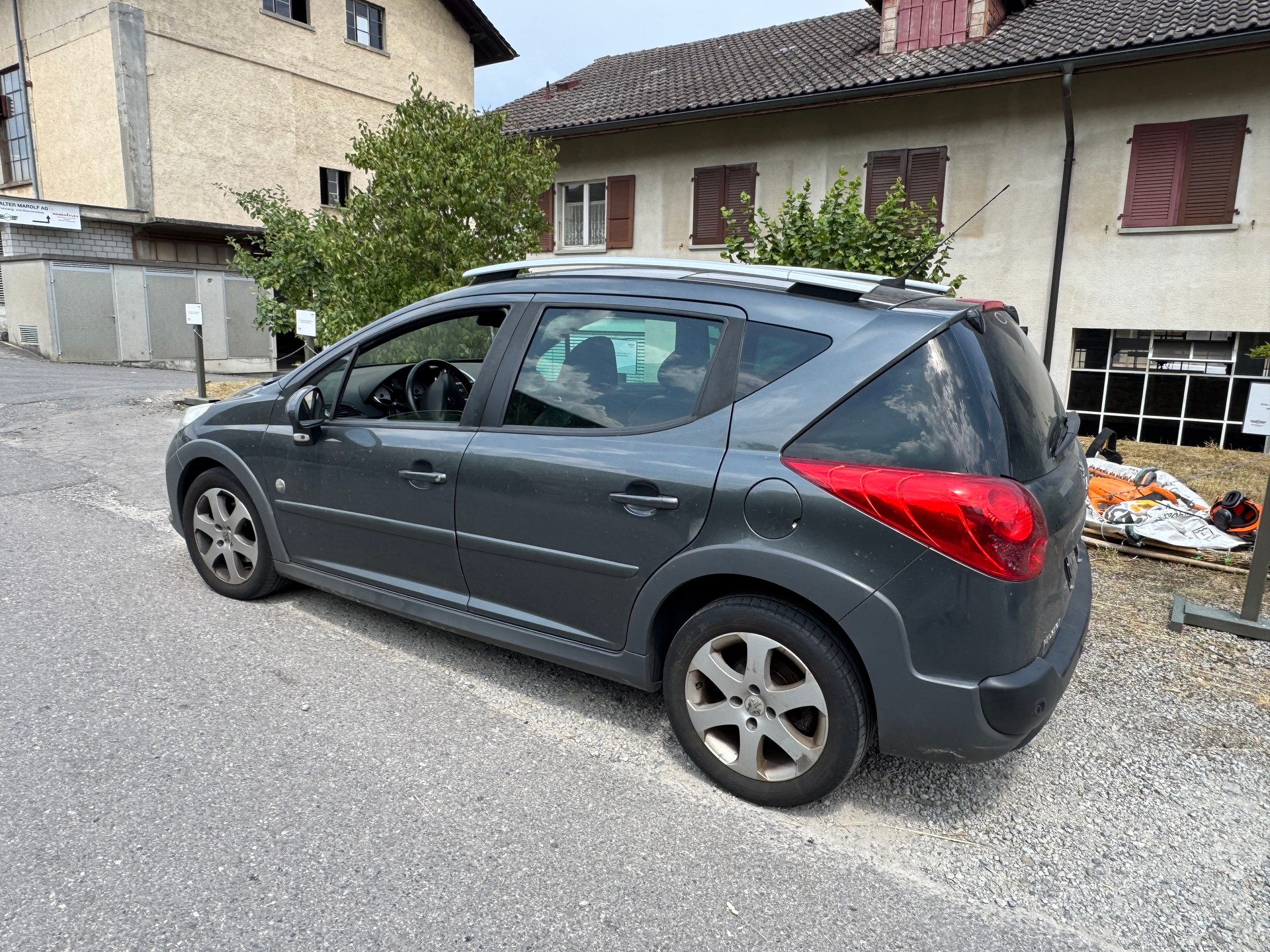 PEUGEOT 207 SW 1.6 16V Outdoor-image-5