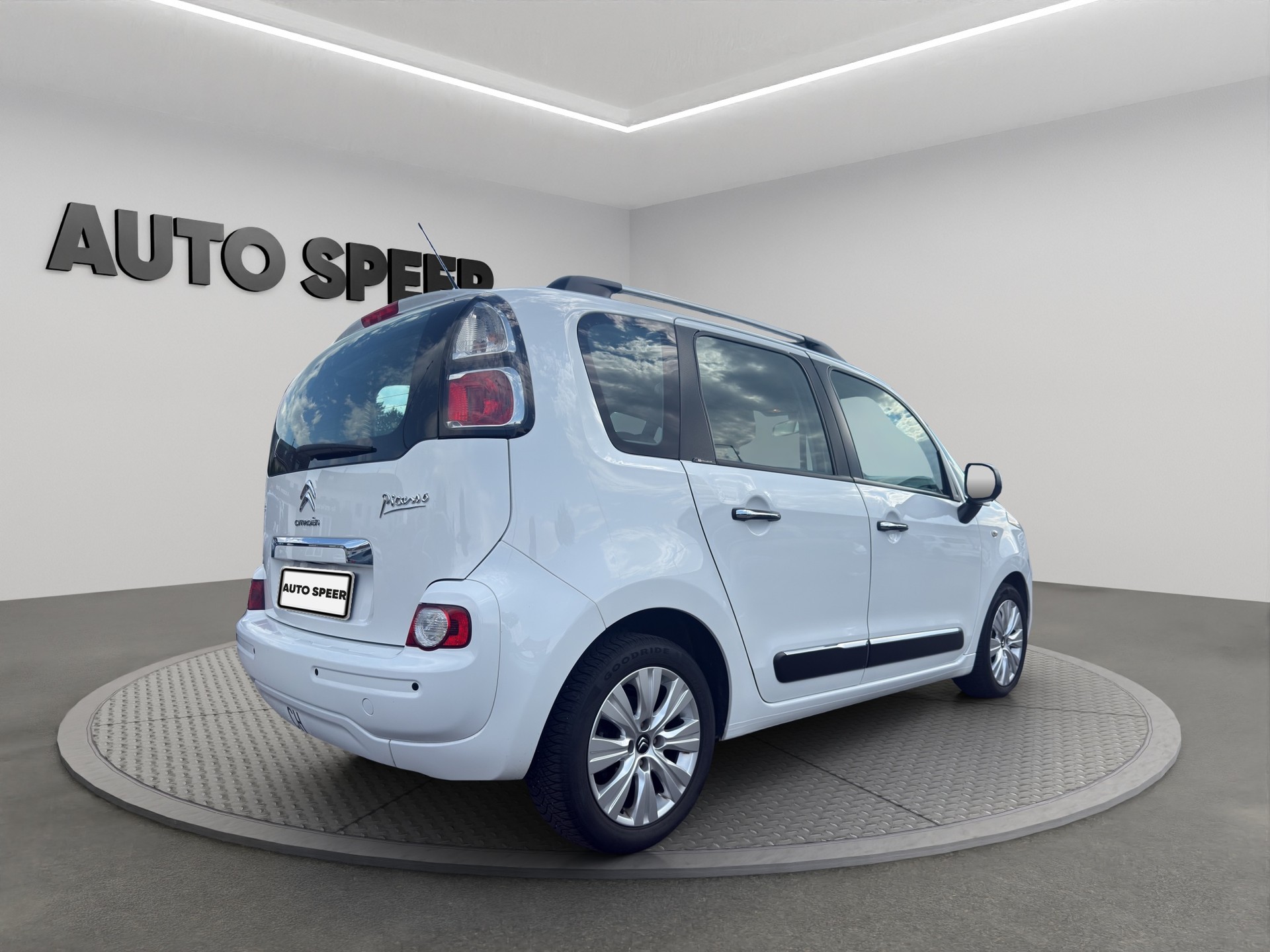 CITROEN C3 Picasso 1.6 VTi Exclusive EGS-image-7