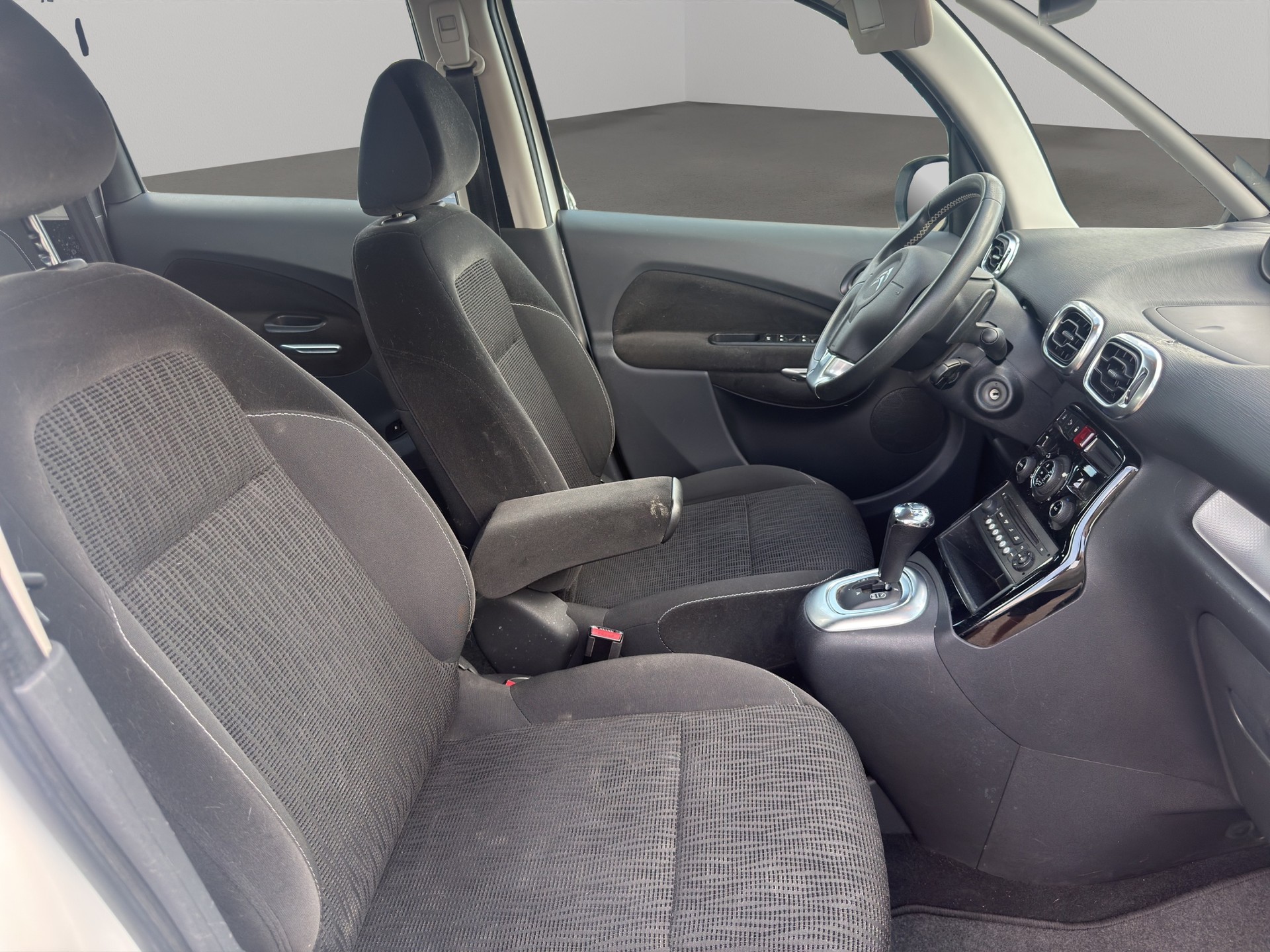 CITROEN C3 Picasso 1.6 VTi Exclusive EGS-image-8