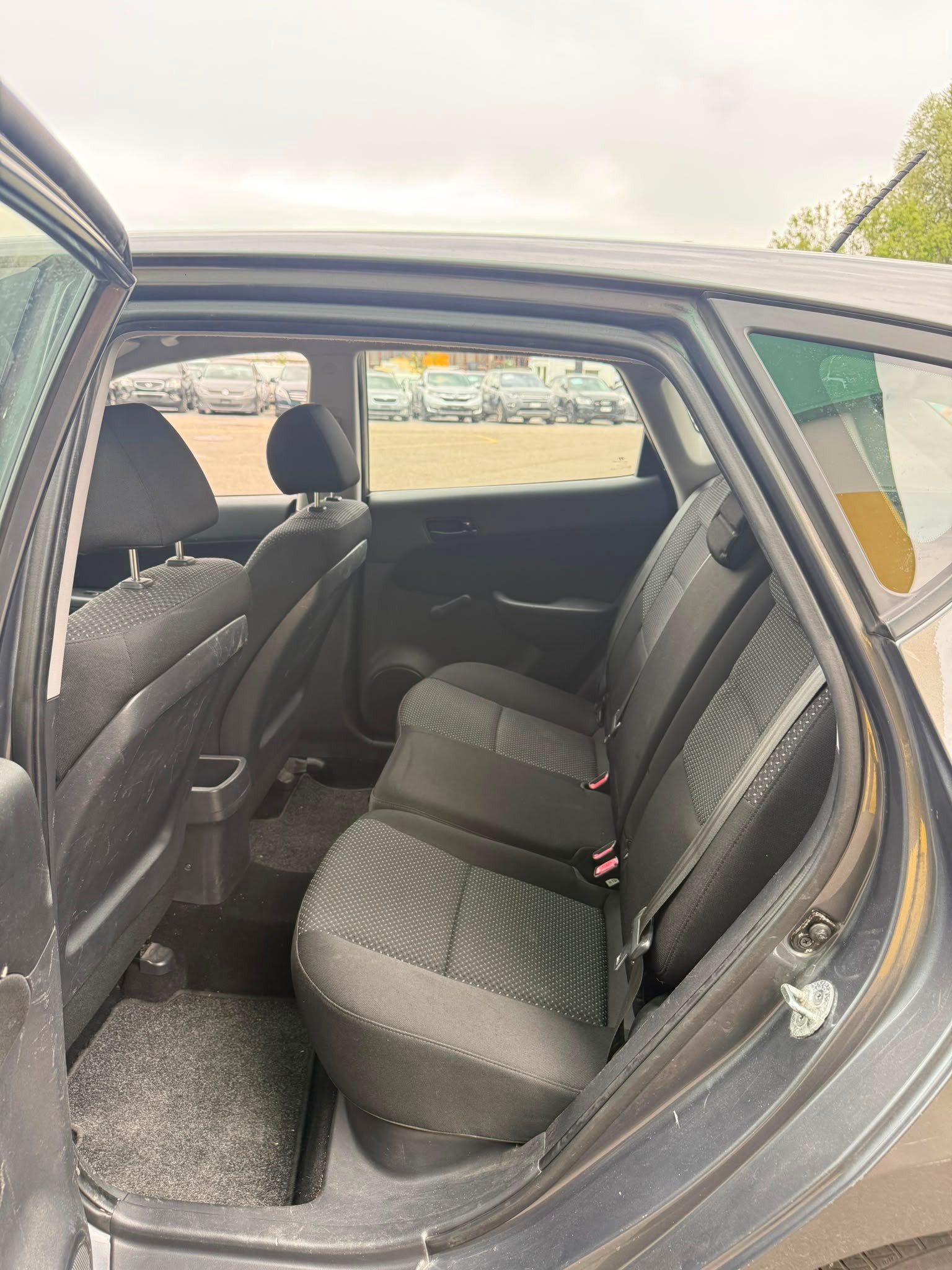 HYUNDAI i30 1.4 Comfort-image-13