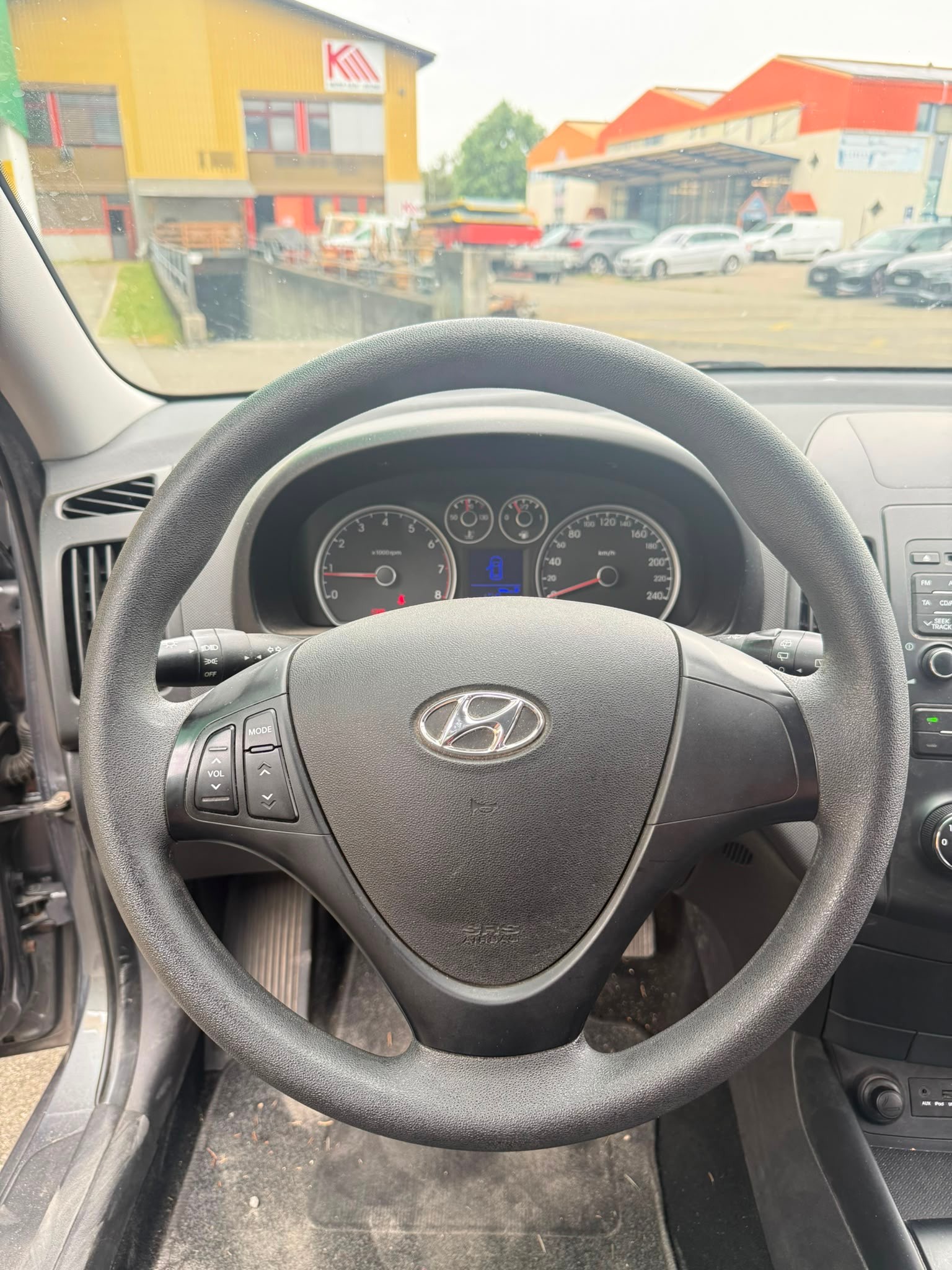 HYUNDAI i30 1.4 Comfort-image-12