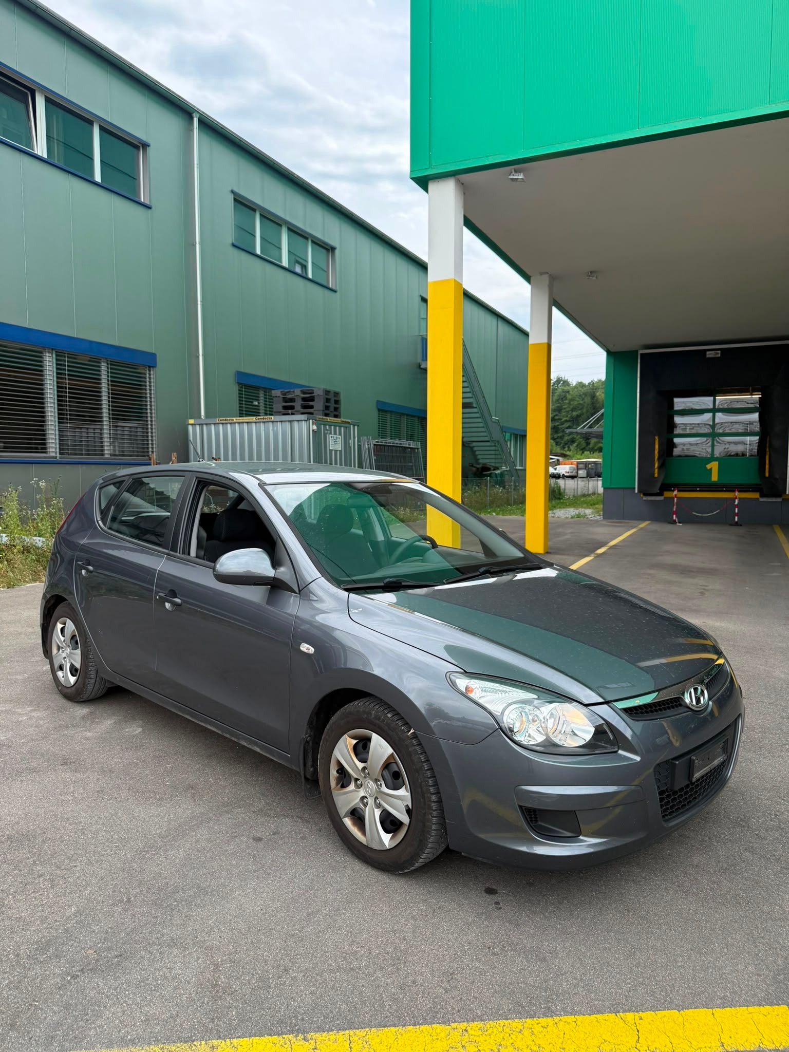 HYUNDAI i30 1.4 Comfort-image-0