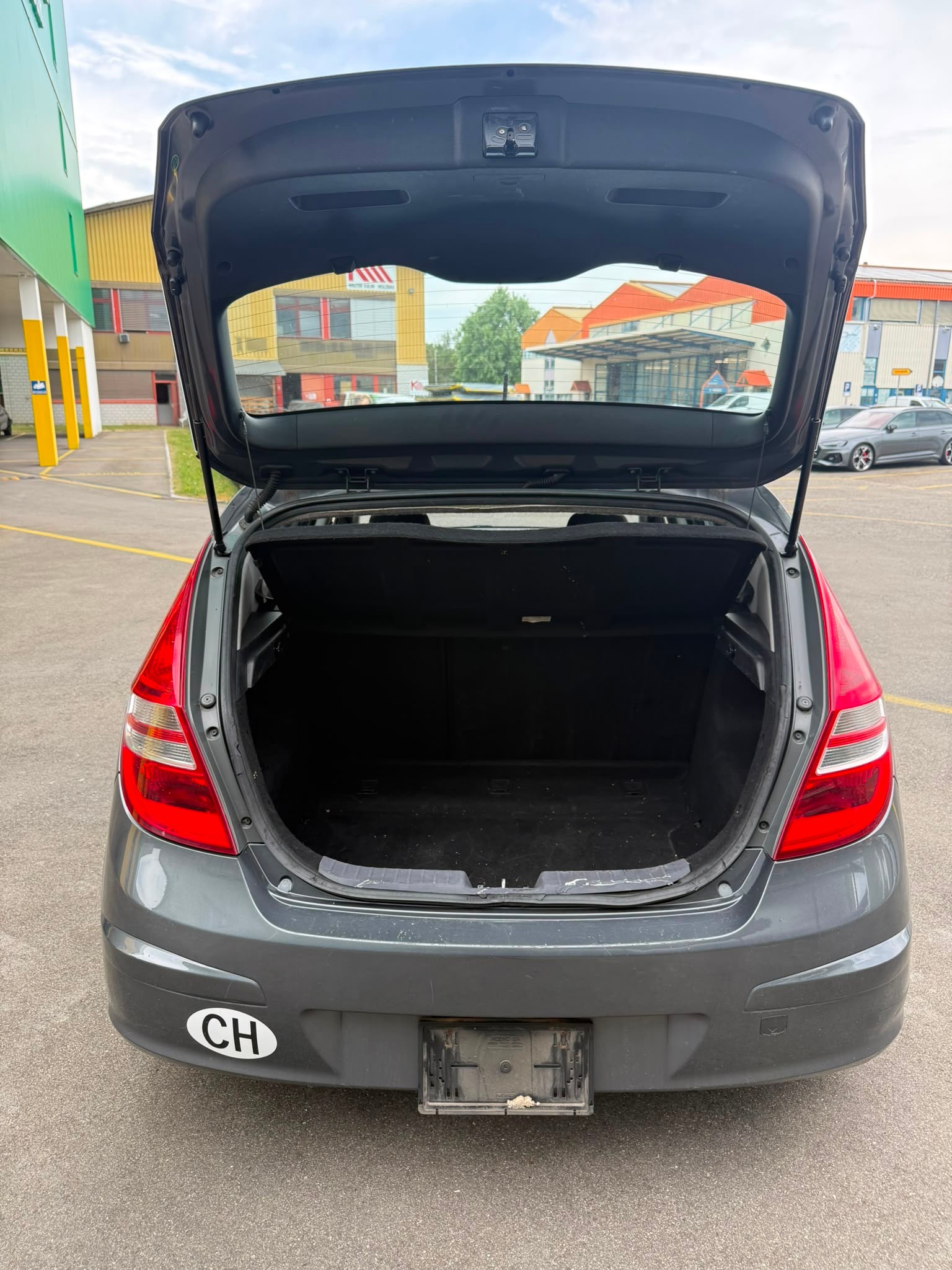HYUNDAI i30 1.4 Comfort-image-15