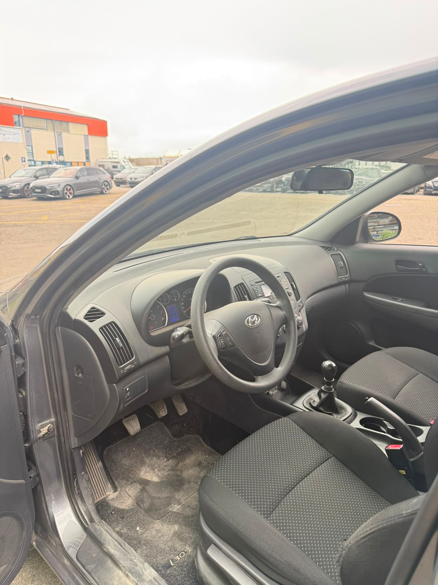 HYUNDAI i30 1.4 Comfort-image-9