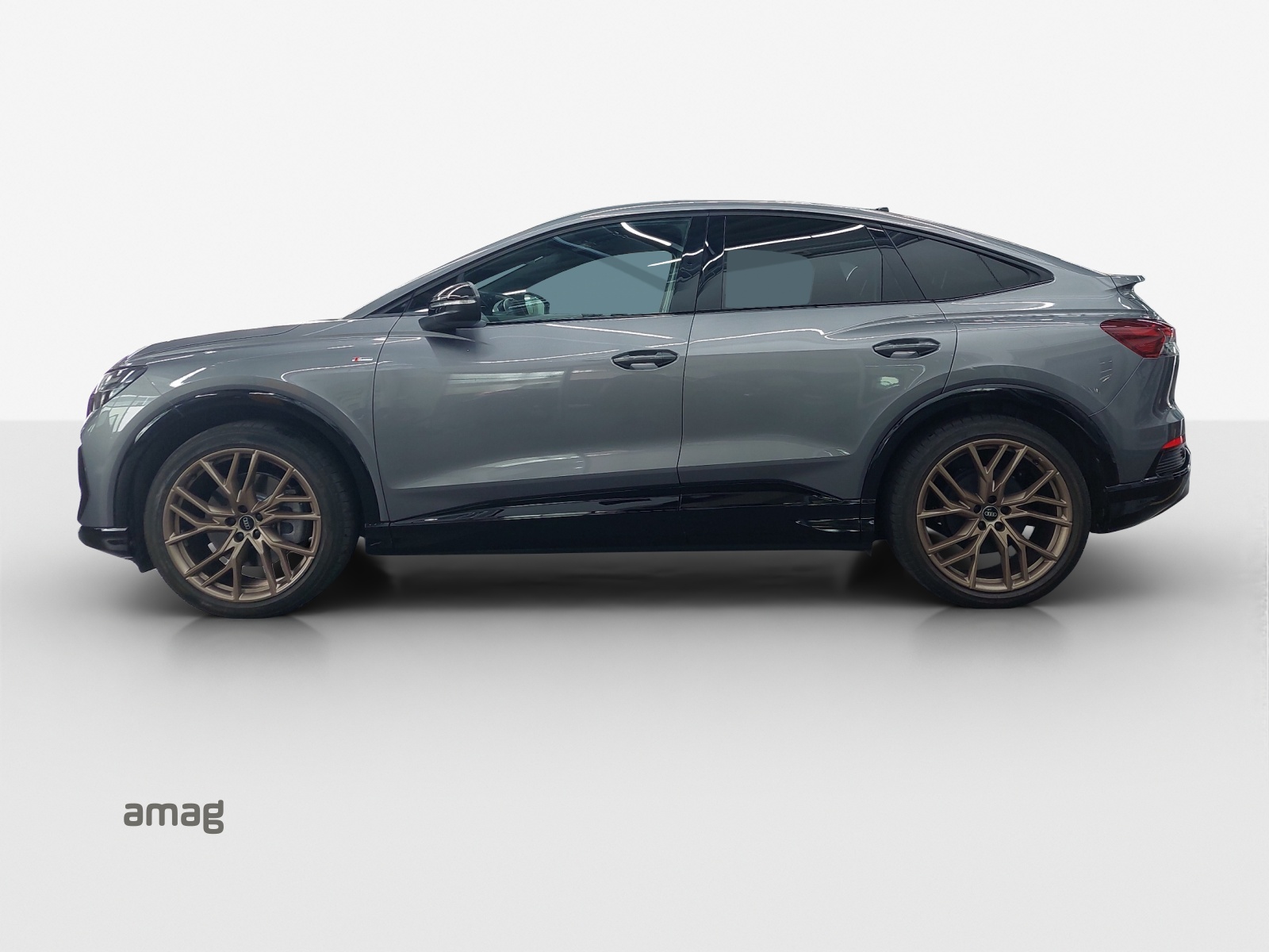 AUDI Q4 Sportback e-tron 50 quattro-showroom-element-1