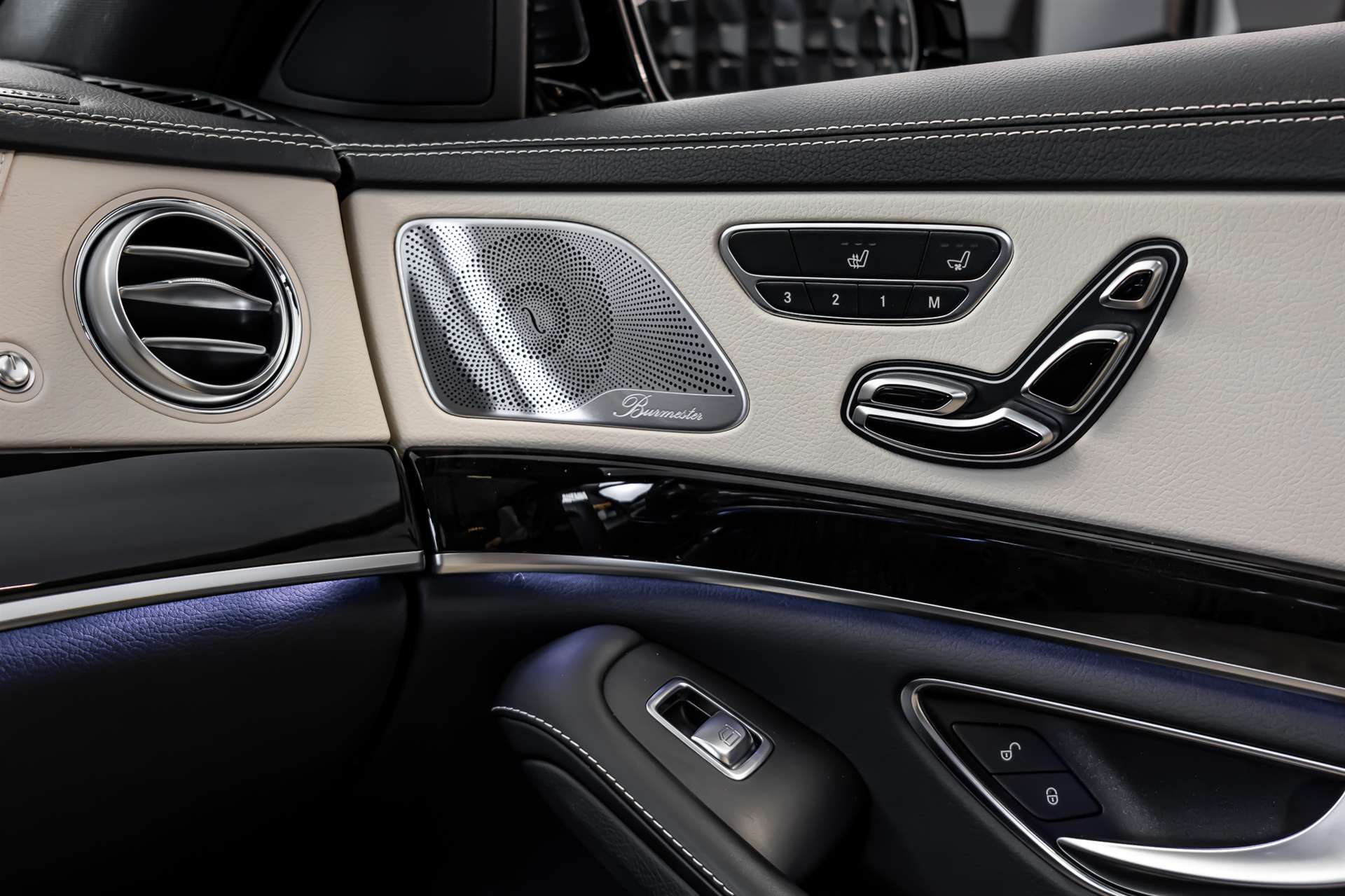 MERCEDES-BENZ S 400 d 4Matic 9G-Tronic-image-24