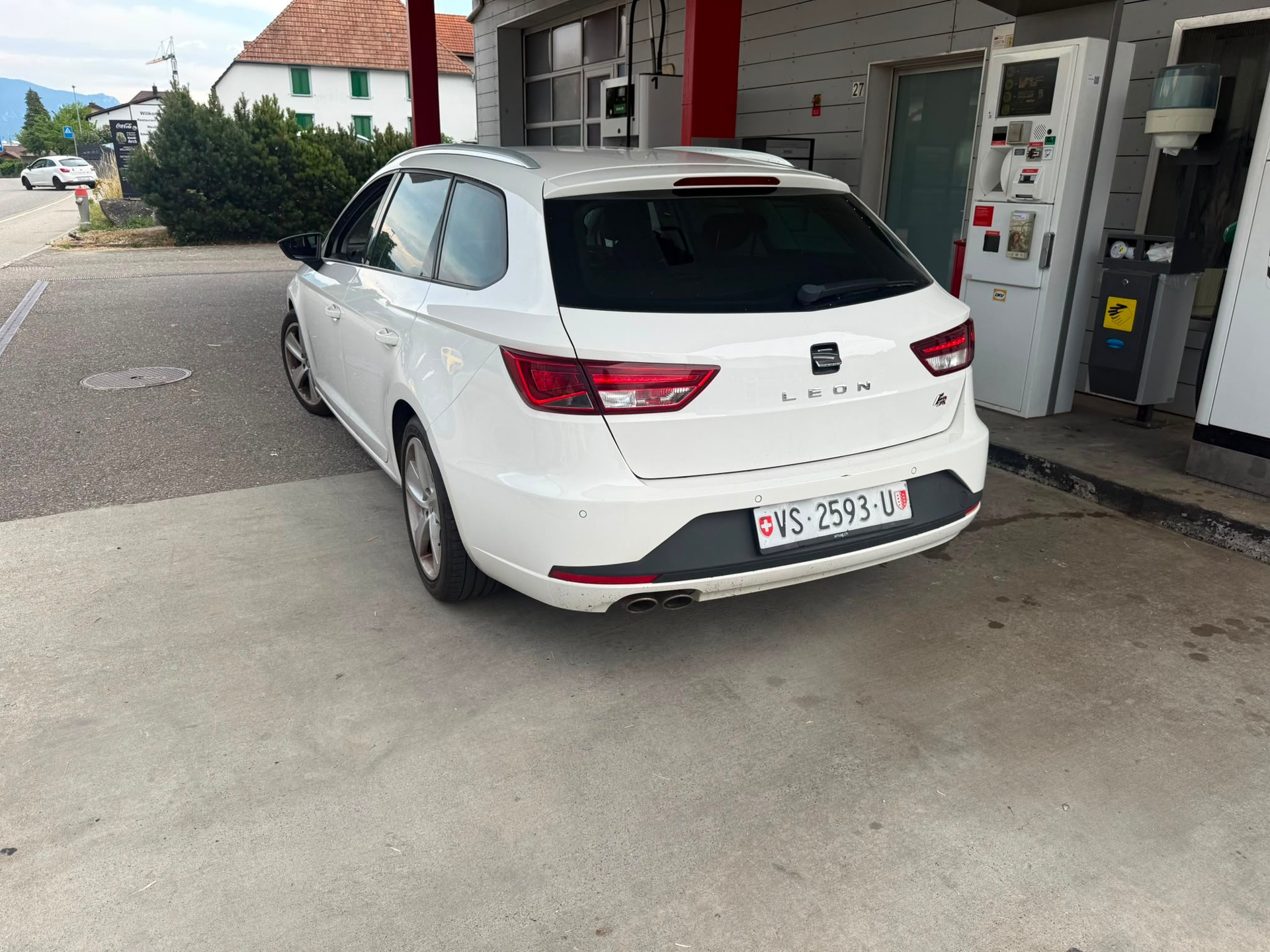 SEAT Leon ST 2.0 TDI FR Line DSG-image-2