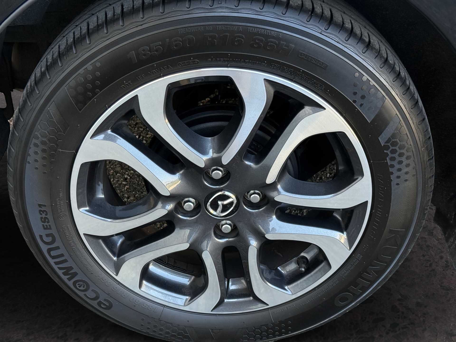 MAZDA 2 SKYACTIV-G 115 Revolution-image-9