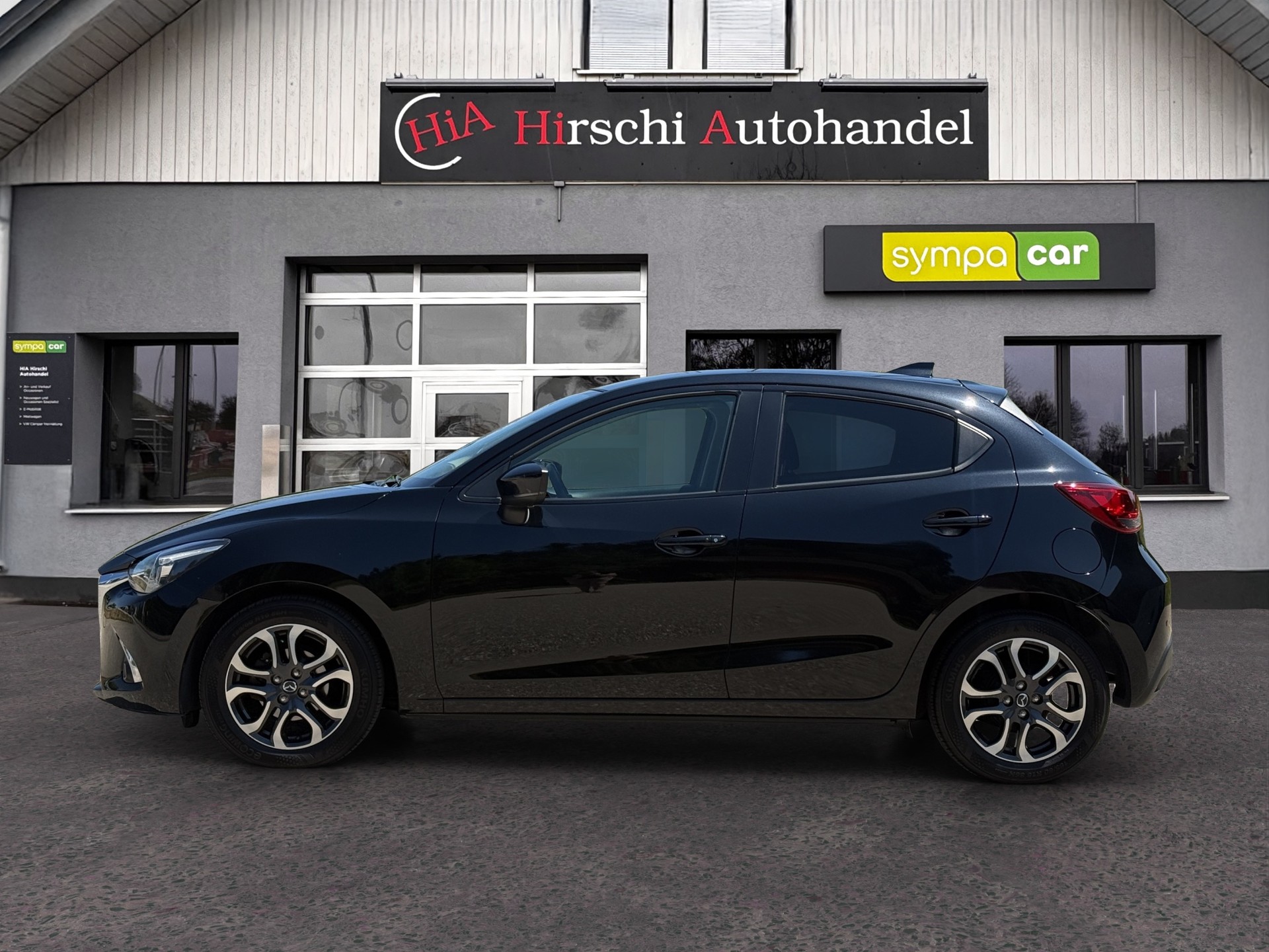 MAZDA 2 SKYACTIV-G 115 Revolution-image-4