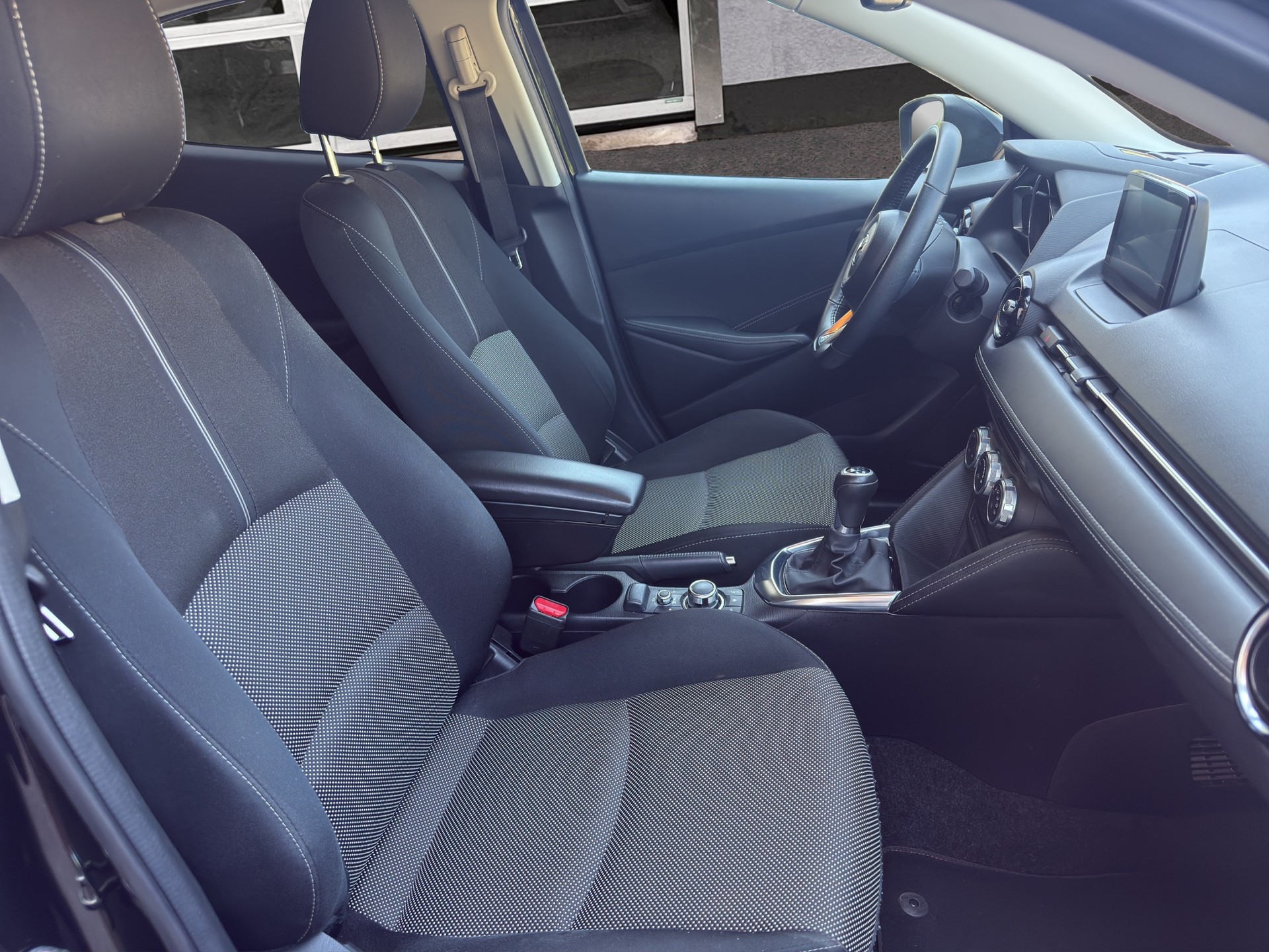 MAZDA 2 SKYACTIV-G 115 Revolution-image-15