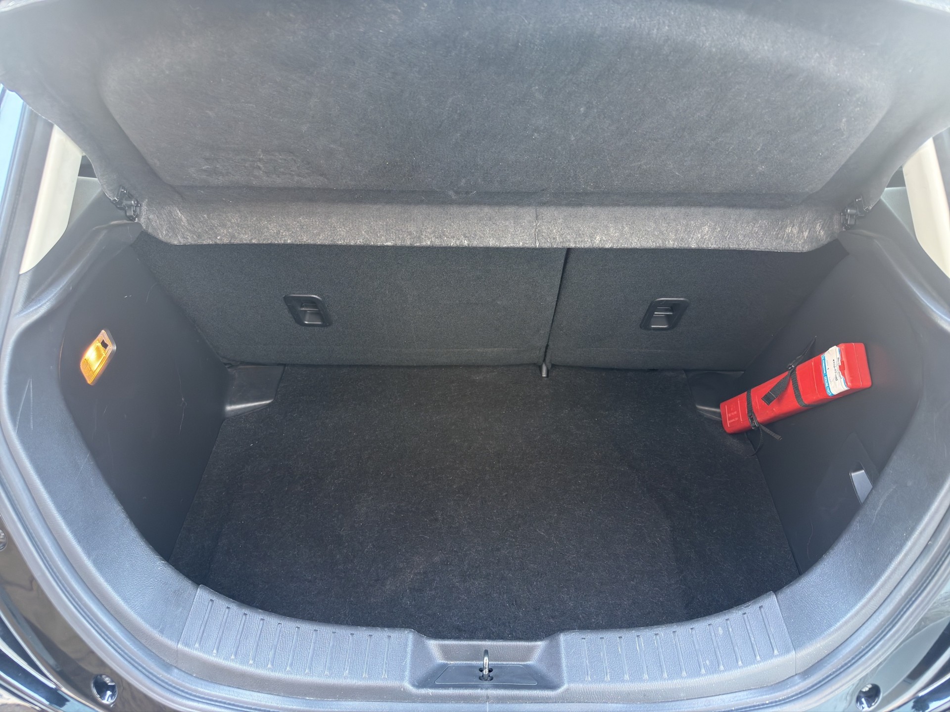 MAZDA 2 SKYACTIV-G 115 Revolution-image-19