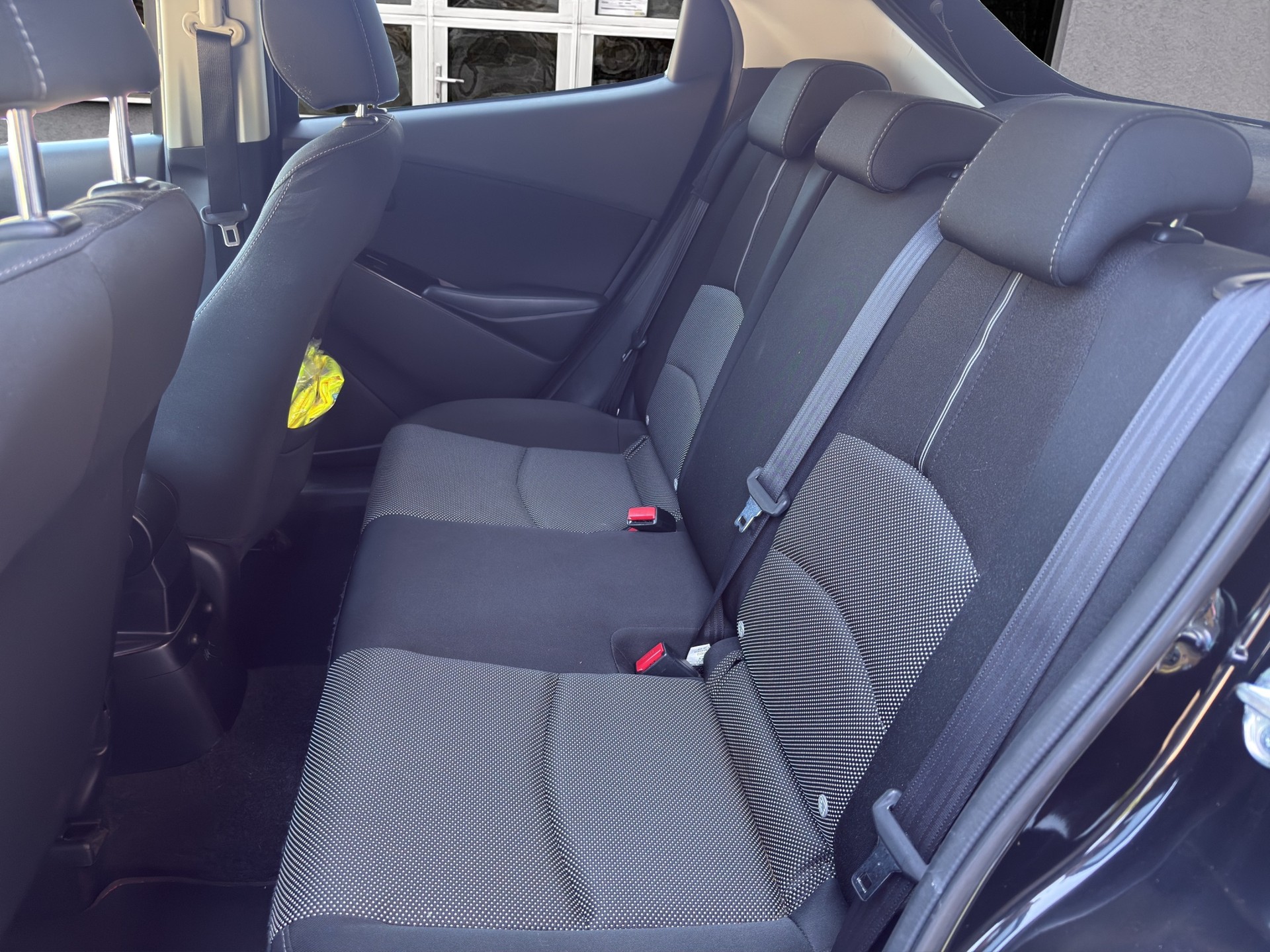 MAZDA 2 SKYACTIV-G 115 Revolution-image-16